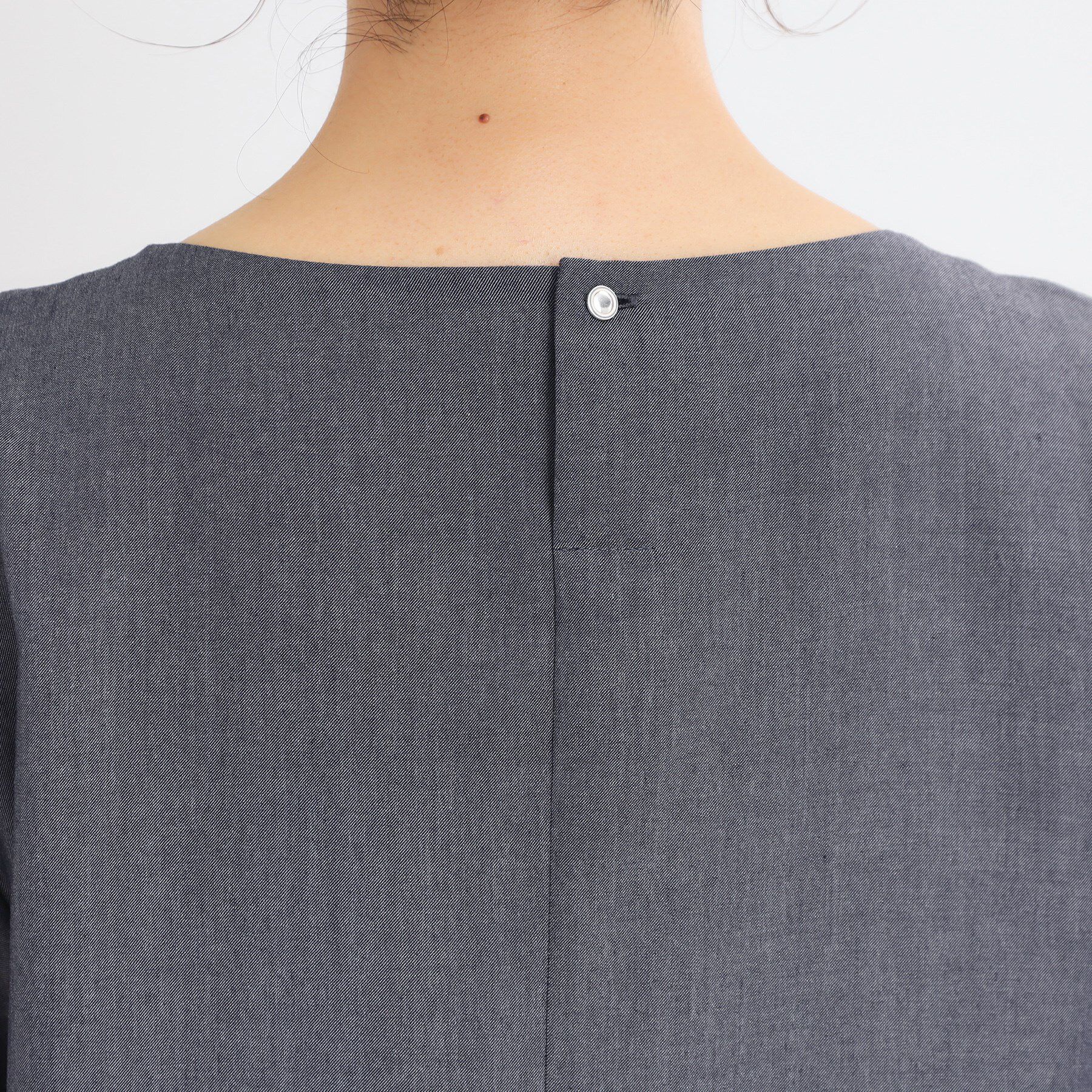 Reflect「【マシンウォッシュ可】デニム調プルオーバーブラウス」|シャツ・ブラウス|