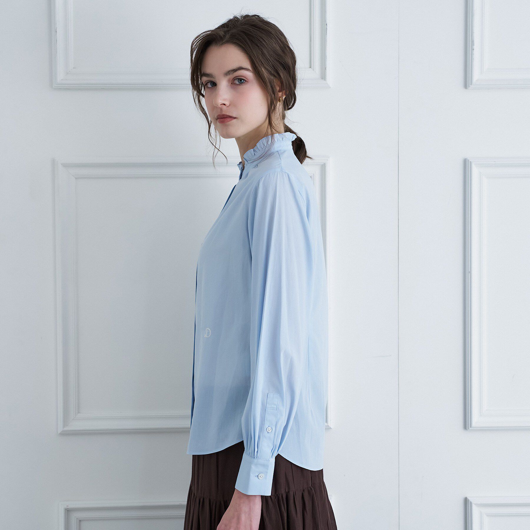 DRESSTERIOR「スタンドフリルネックブラウス」|シャツ・ブラウス|