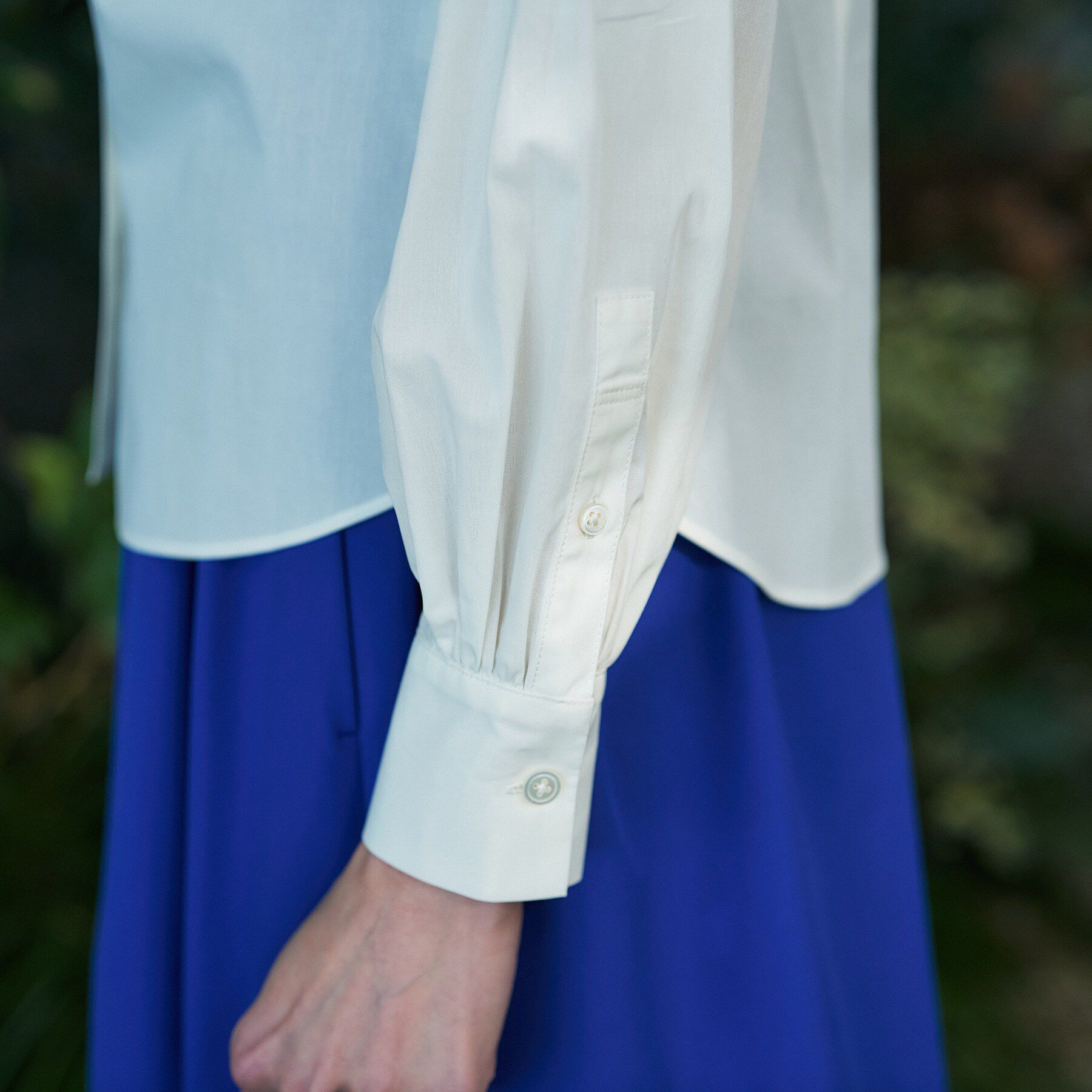 DRESSTERIOR「スタンドフリルネックブラウス」|シャツ・ブラウス|