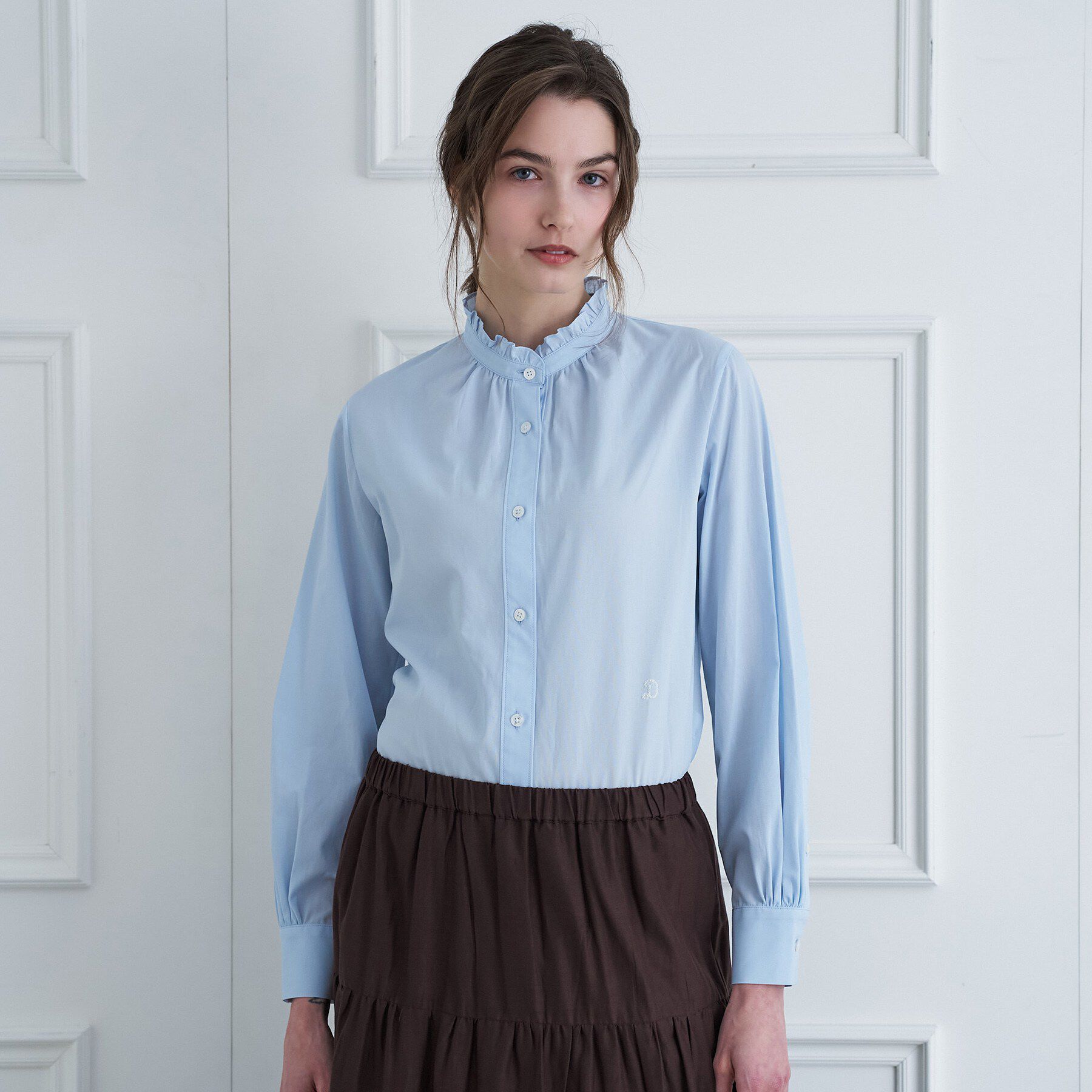 DRESSTERIOR「スタンドフリルネックブラウス」|シャツ・ブラウス|サックスブルー(09