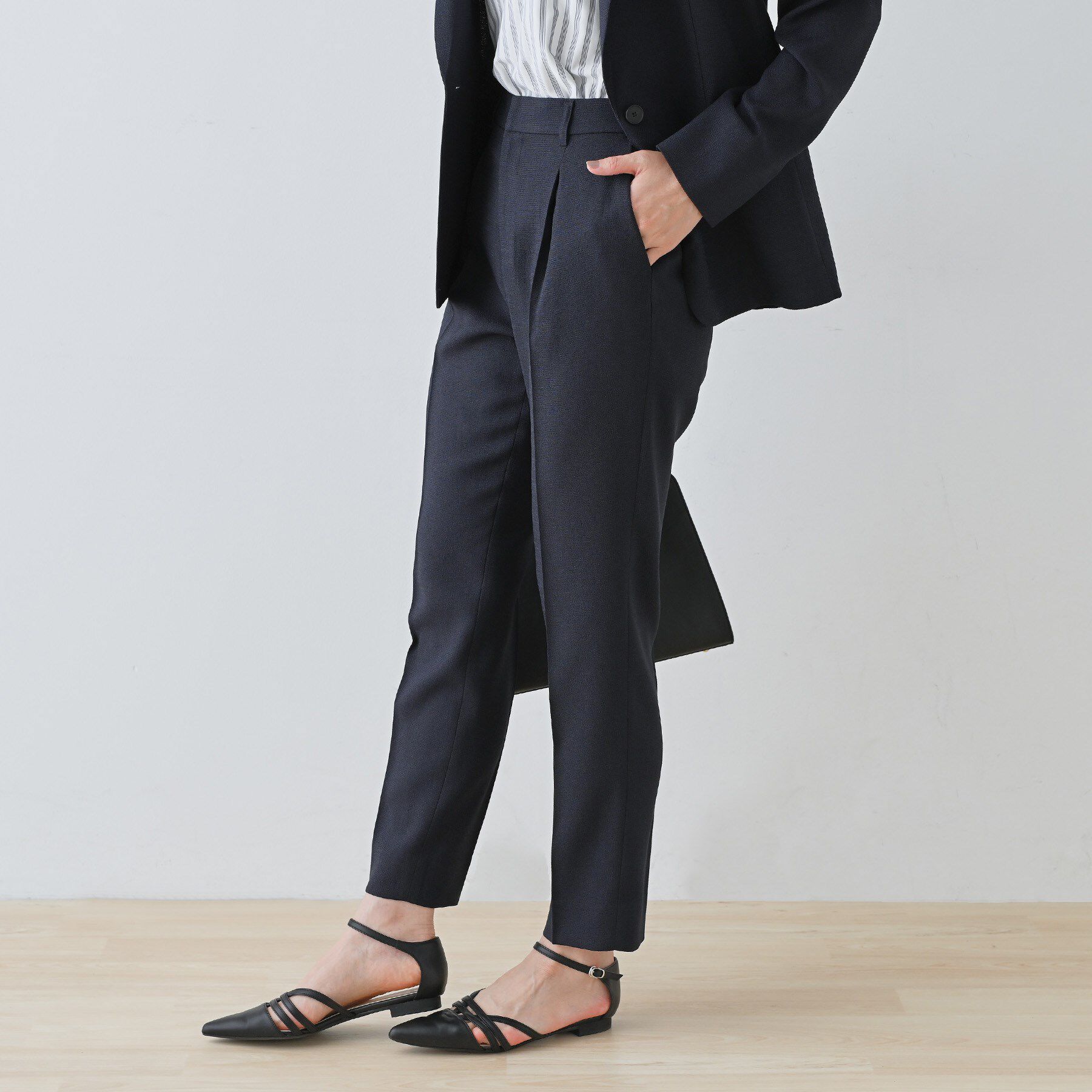 INDIVI「【通勤スーツ】ドライタッチテーパードパンツ」|スーツ|