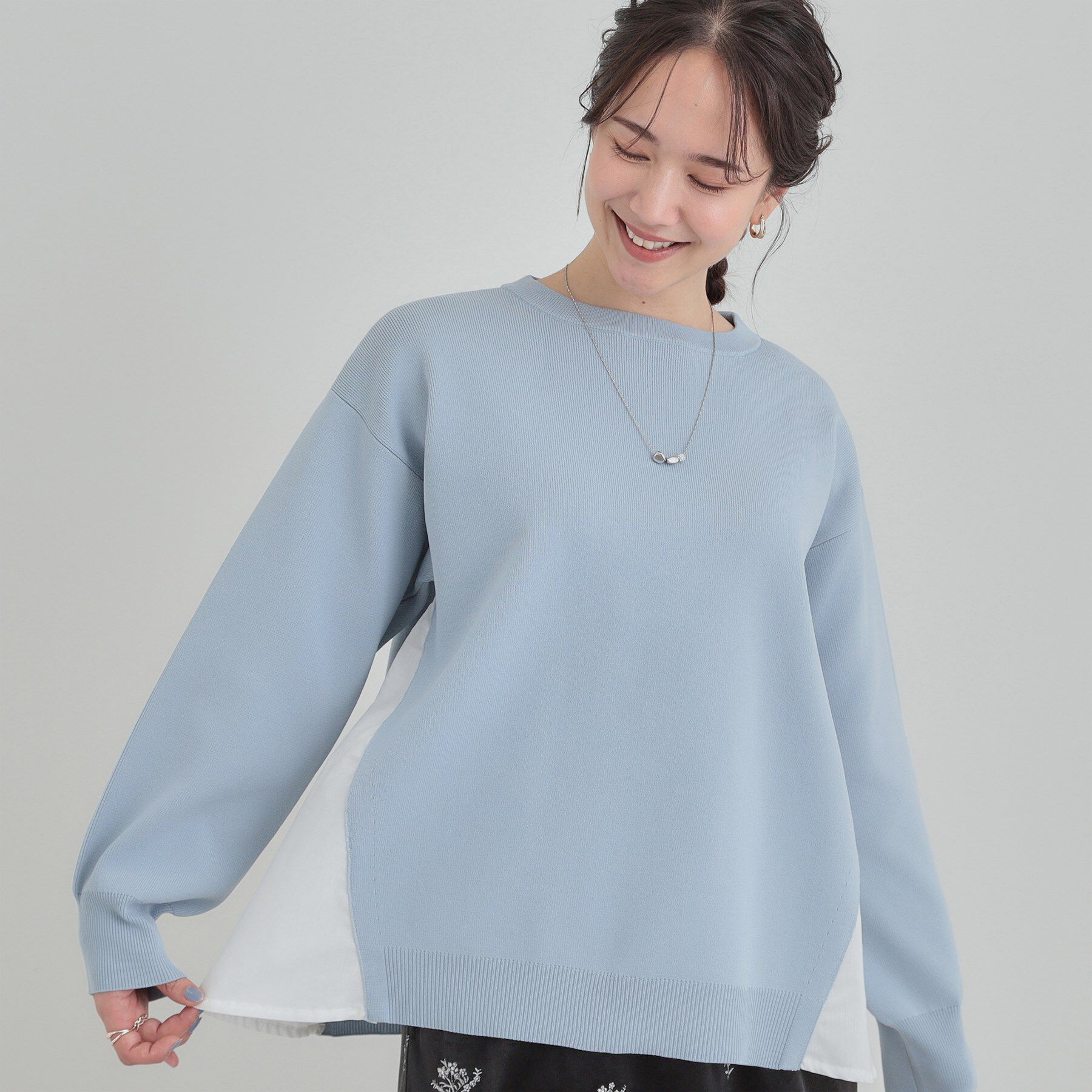 SHOO･LA･RUE「【洗濯機可/S-LL/体型カバー/Aライン】横姿もきれい見え スポンディッシュ サイドフェイクトップ」|ニット・セーター|サックスブルー(09