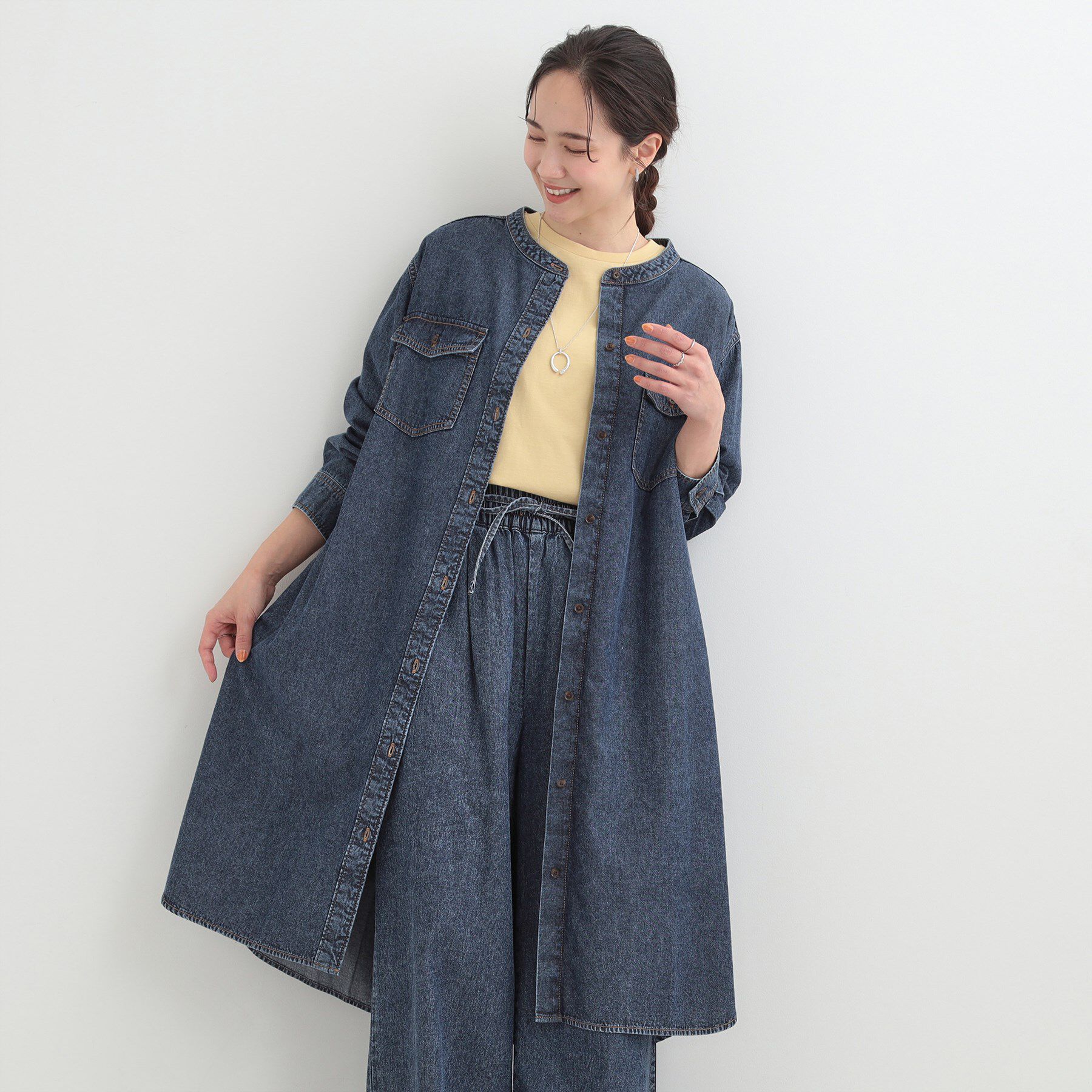 SHOO･LA･RUE「【ライトオンスデニム/S-LL】体型カバーにも ロングデニムシャツワンピース」|ワンピース|