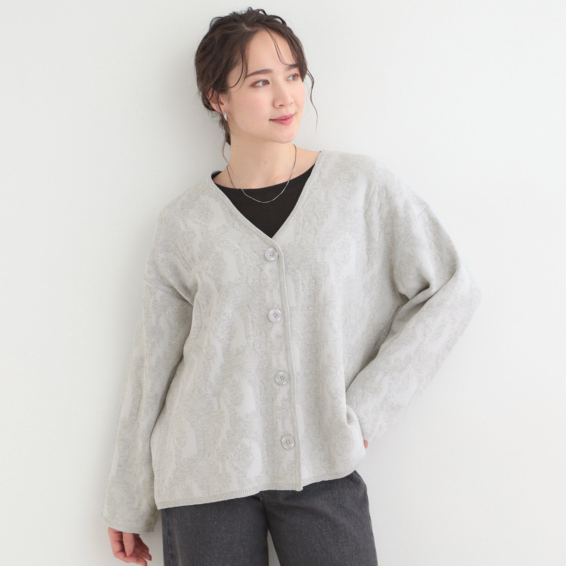 SHOO･LA･RUE「無地柄がコーデのアクセントに Vネックカーディガン」|カーディガン|