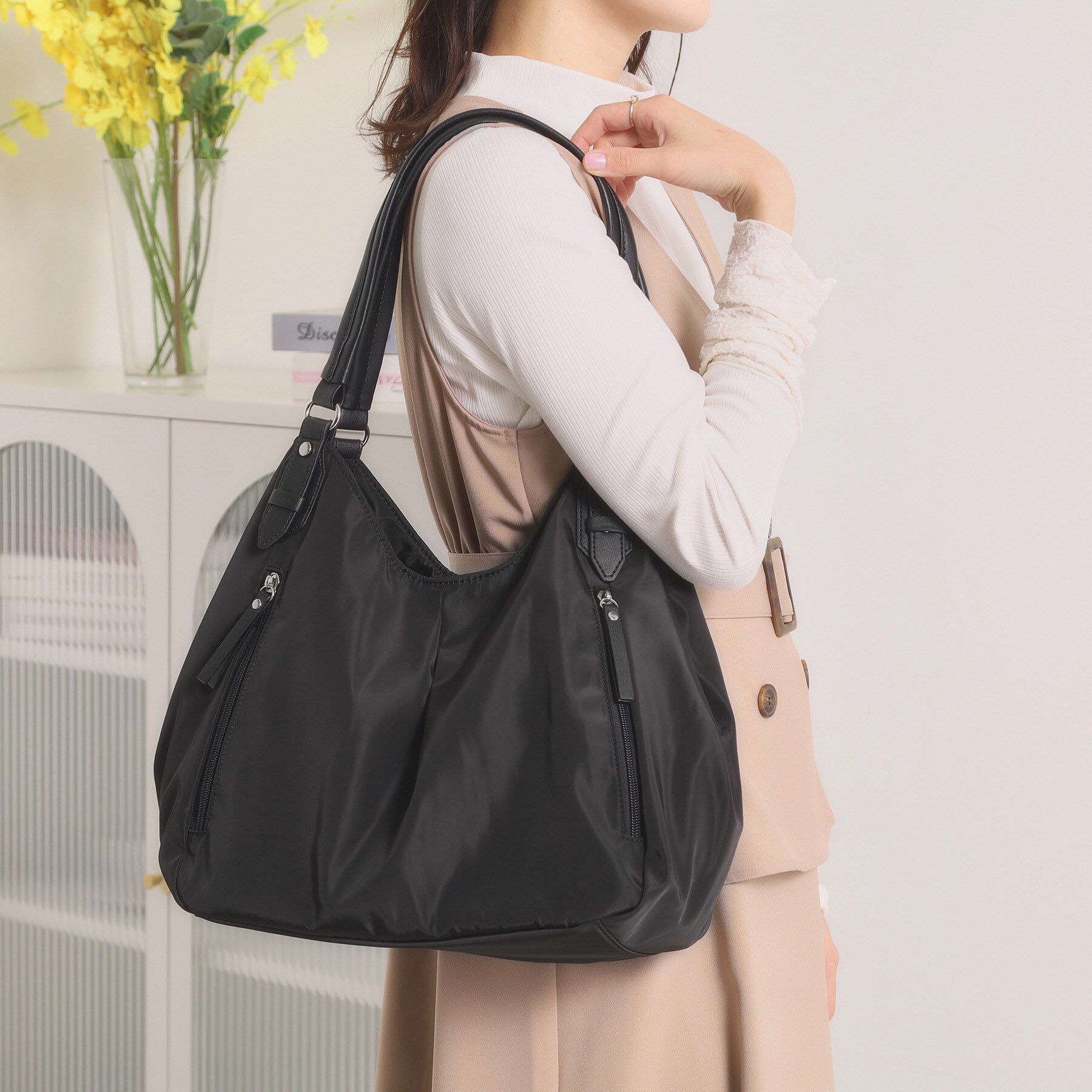 ITS&rsquo;DEMO「【7ポケット】合皮コンビ三層トート」|トートバッグ|ブラック(019)