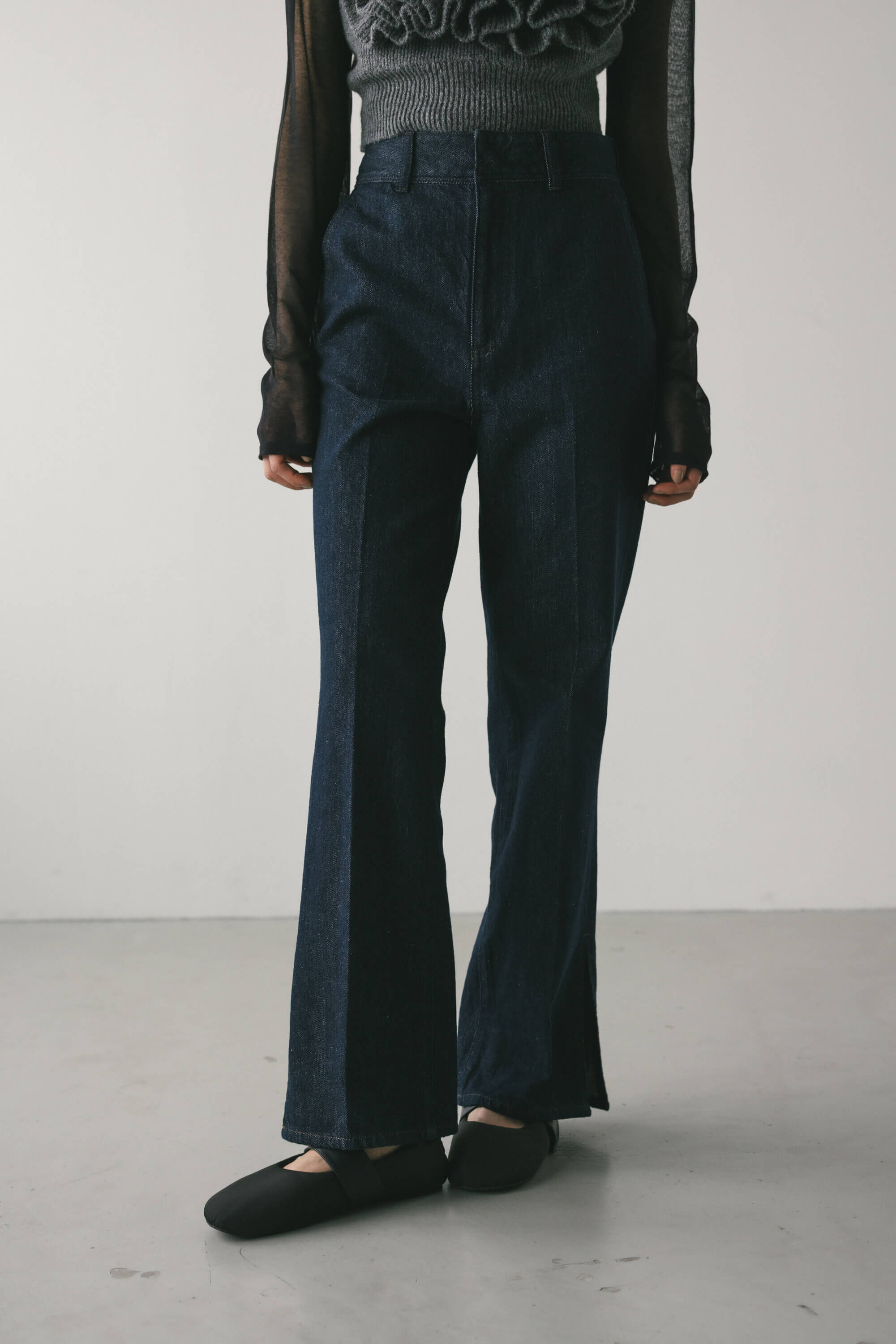 STYLEMIXER「ヘムスリットストレートデニムパンツ」|デニム|