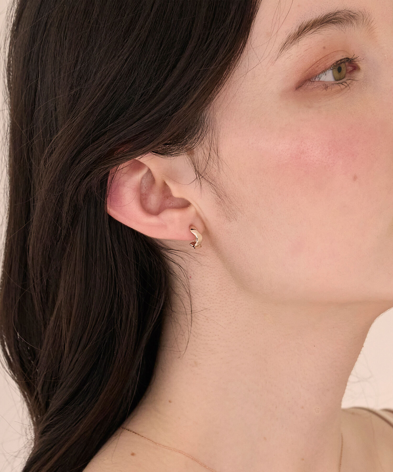 Phoebe「【痛くないシリーズ/金属アレルギー対応】リップルフープライトフィットイヤリング」|イヤリング|