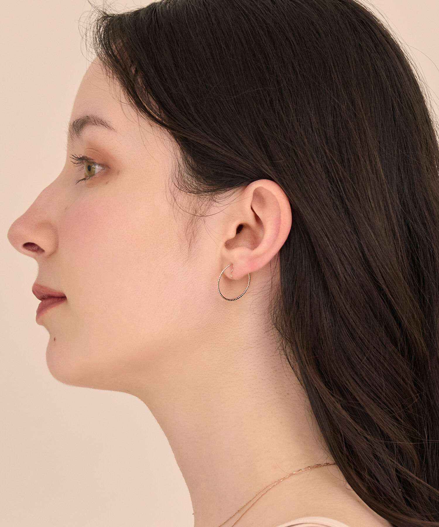 Phoebe「【痛くないシリーズ/金属アレルギー対応】ファインスレッドフープライトフィットイヤリング」|イヤリング|