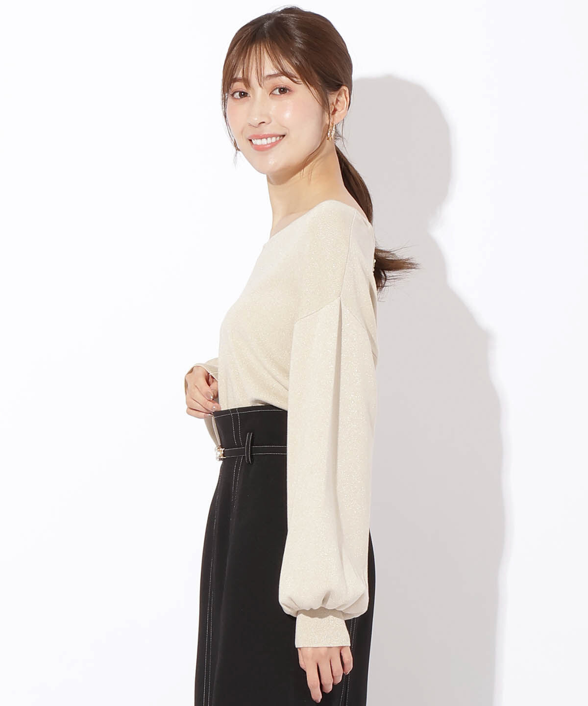 アンドクチュール「ラメニットバックチェーンプルオーバー」|ニット・セーター|