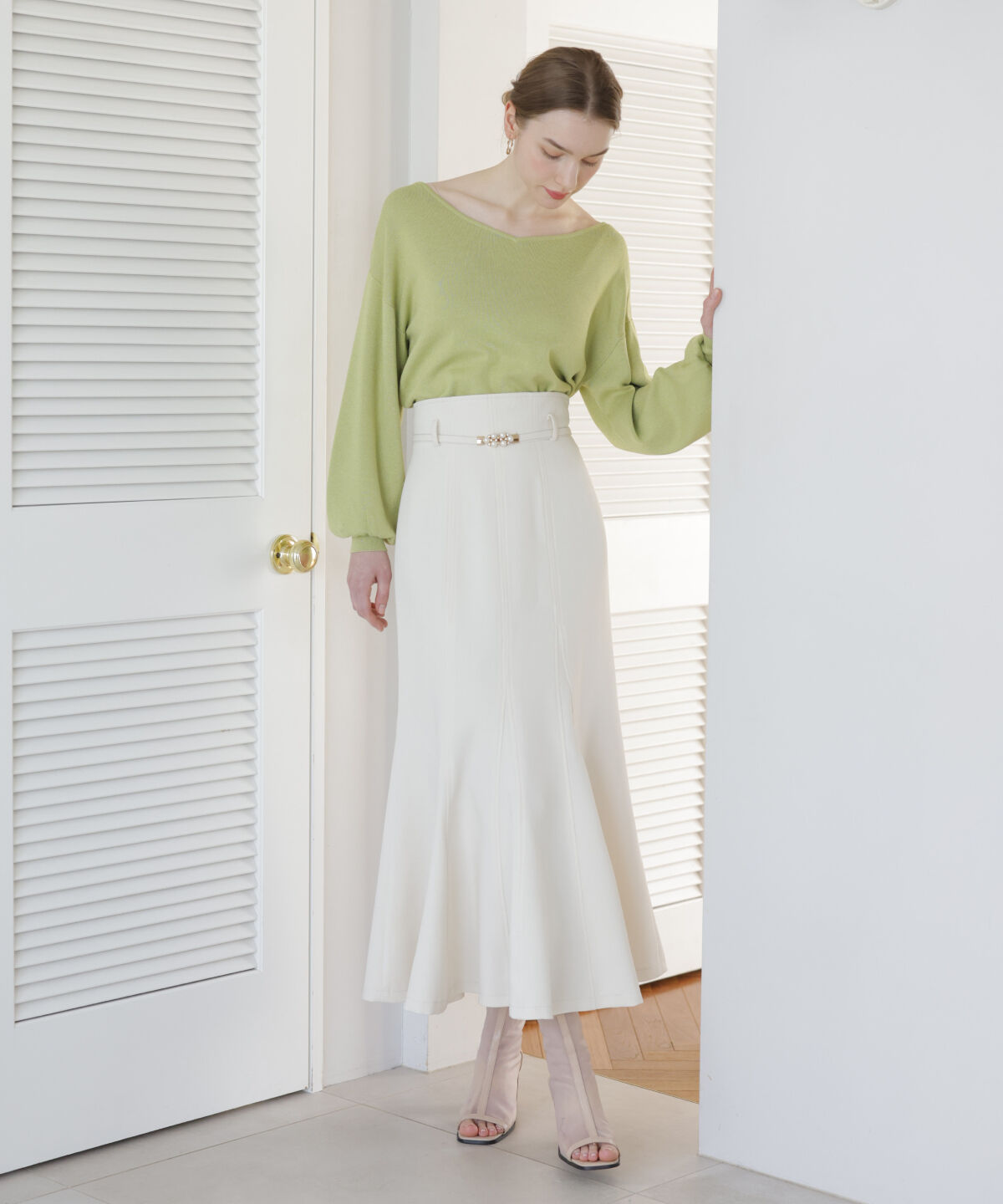 アンドクチュール「ラメニットバックチェーンプルオーバー」|ニット・セーター|