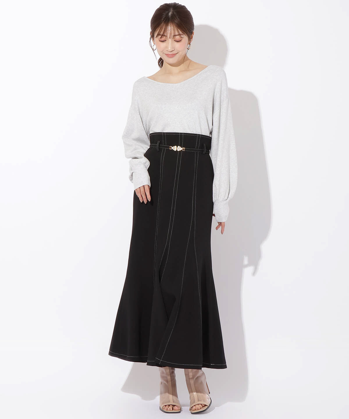 アンドクチュール「ラメニットバックチェーンプルオーバー」|ニット・セーター|