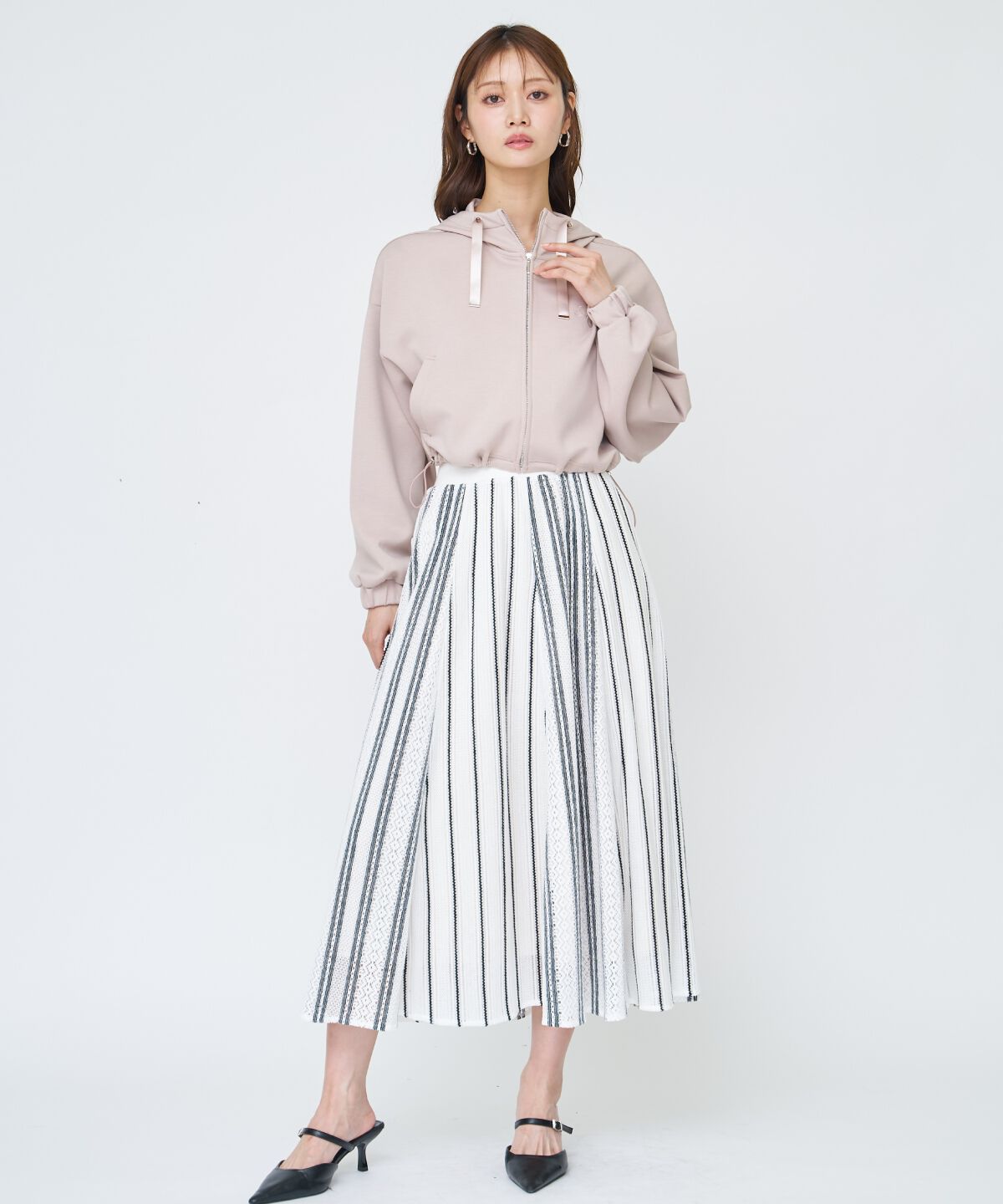 アンドクチュール「ロゴ刺繍ZIPパーカー」|パーカー|