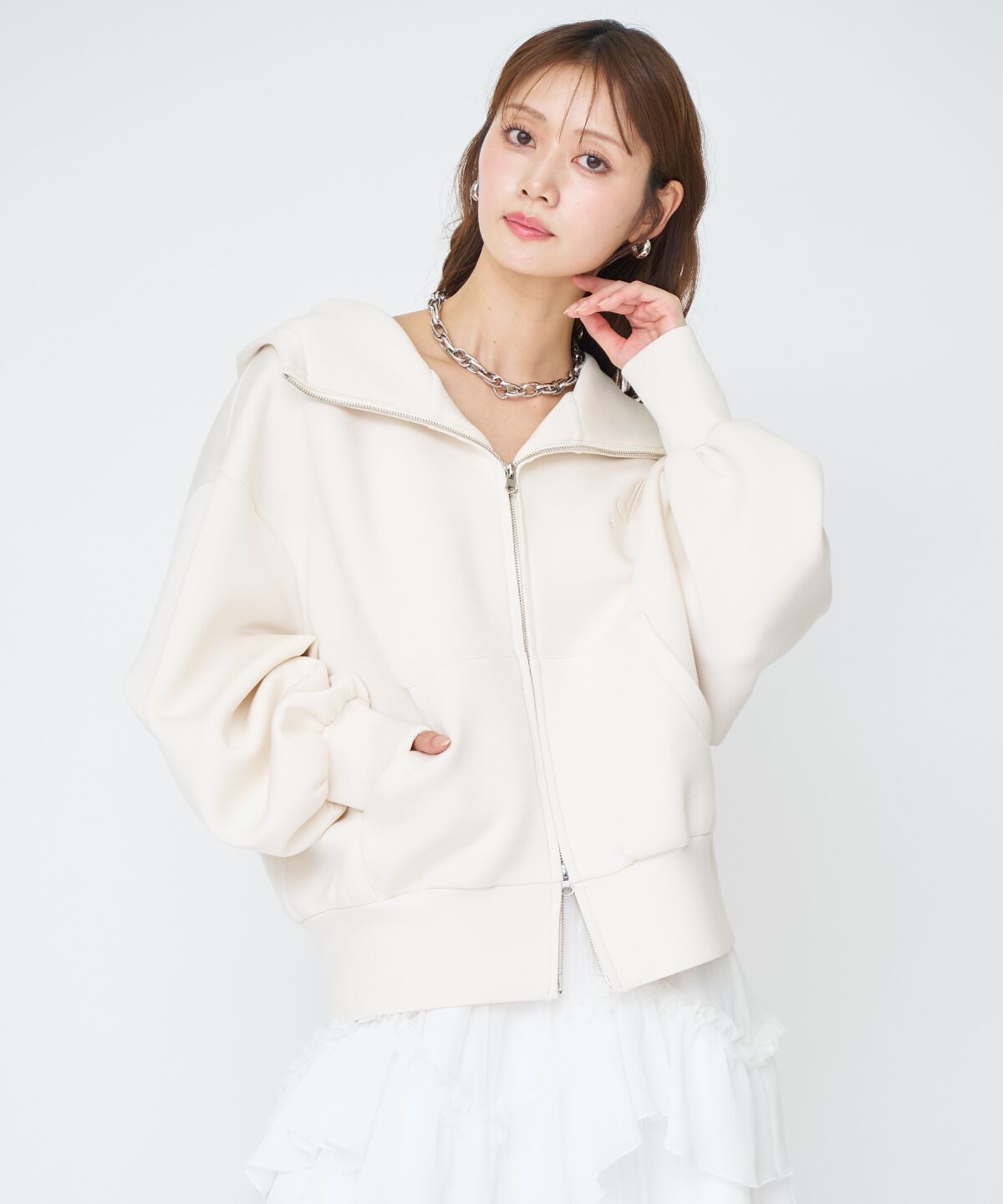 アンドクチュール「ロゴ刺繍ボンディングZIPパーカー」|パーカー|