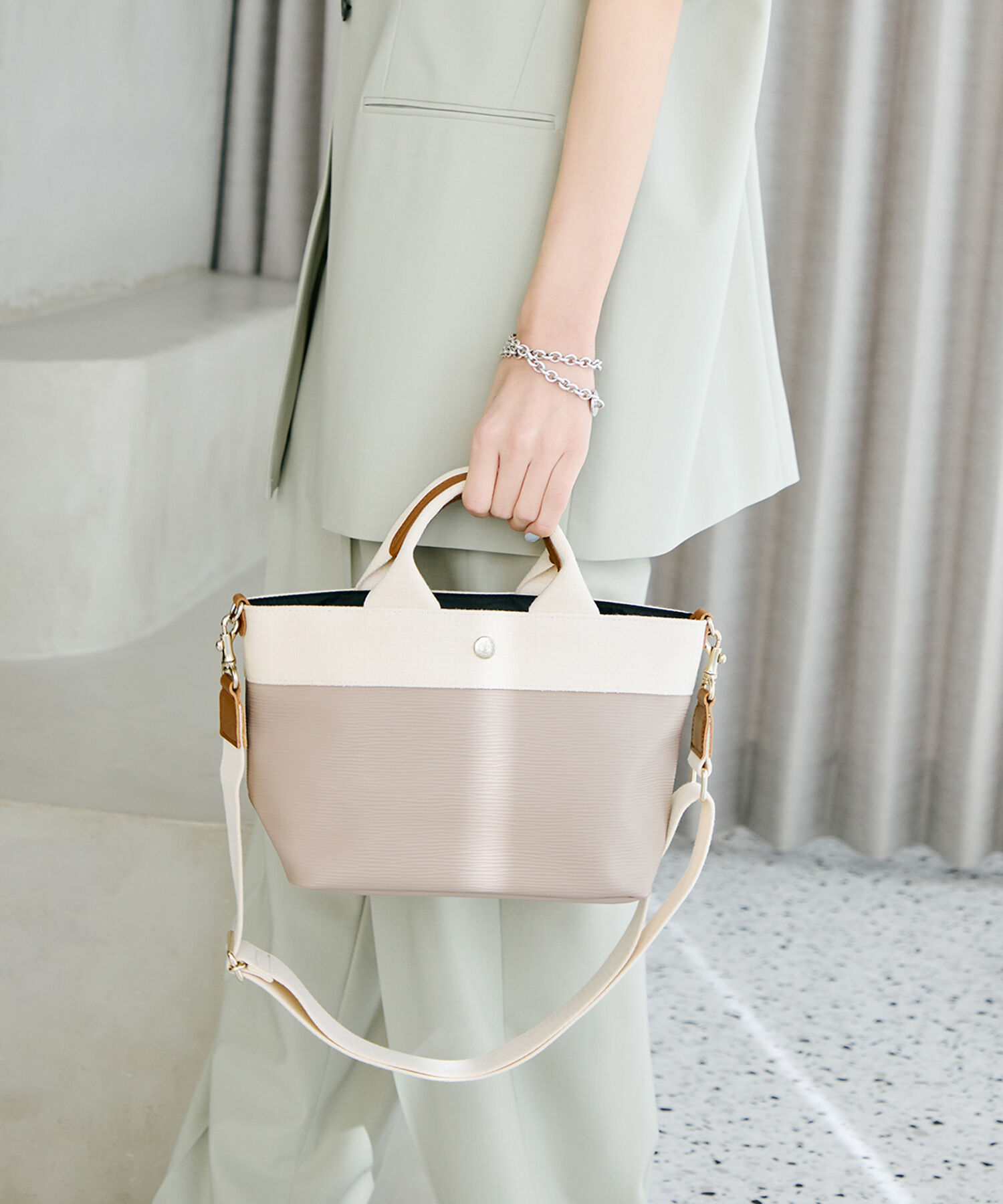 TOPKAPI BREATH「【Breath TOPKAPI】RIPPLE リプル ショルダー付き 2way トート バッグ S 撥水」|トートバッグ|ペールベージュ