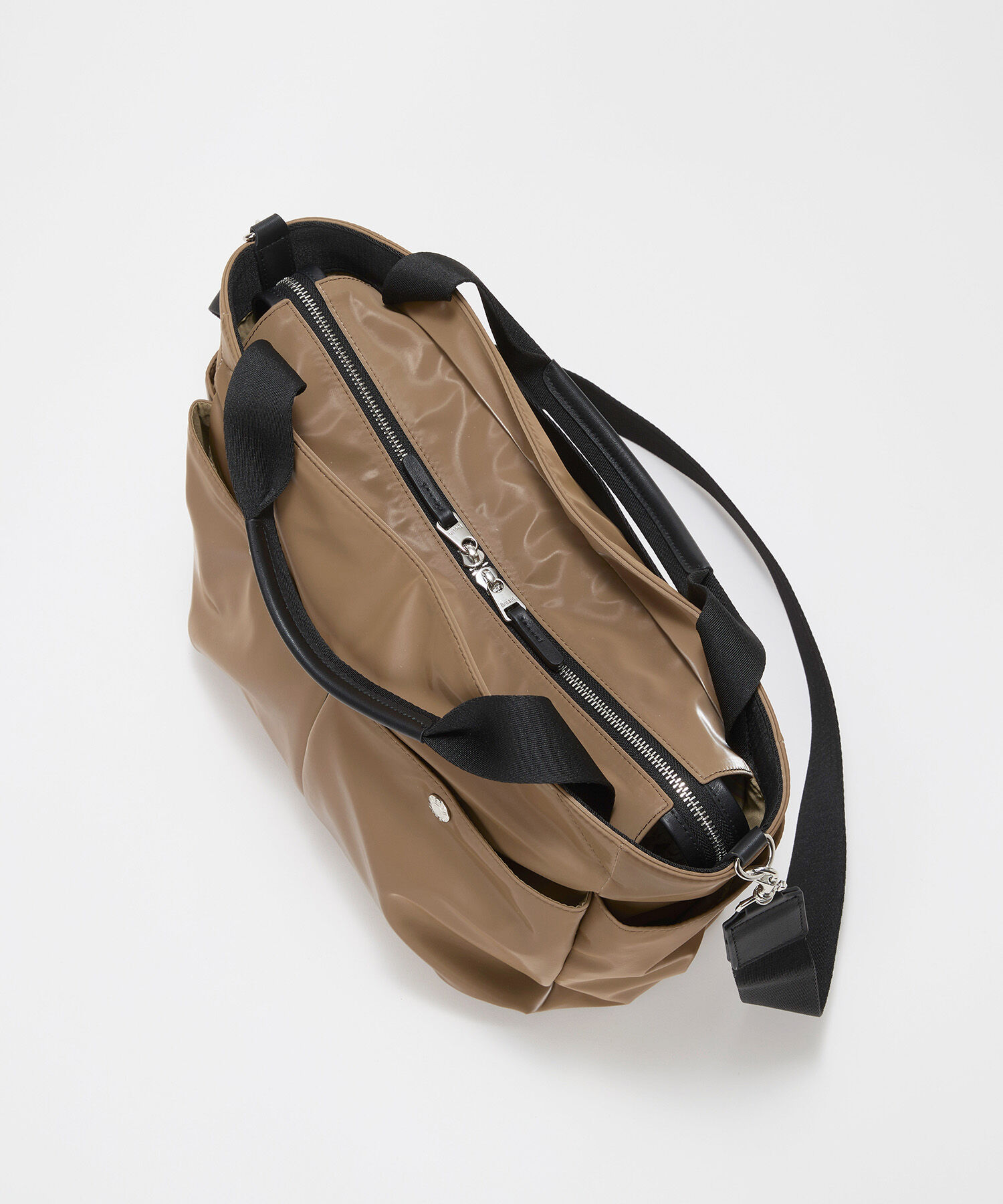 TOPKAPI BREATH「【Breath TOPKAPI】Train 防水ポリエステル ショルダー付き A4 トートバッグ / キャリー対応」|トートバッグ|