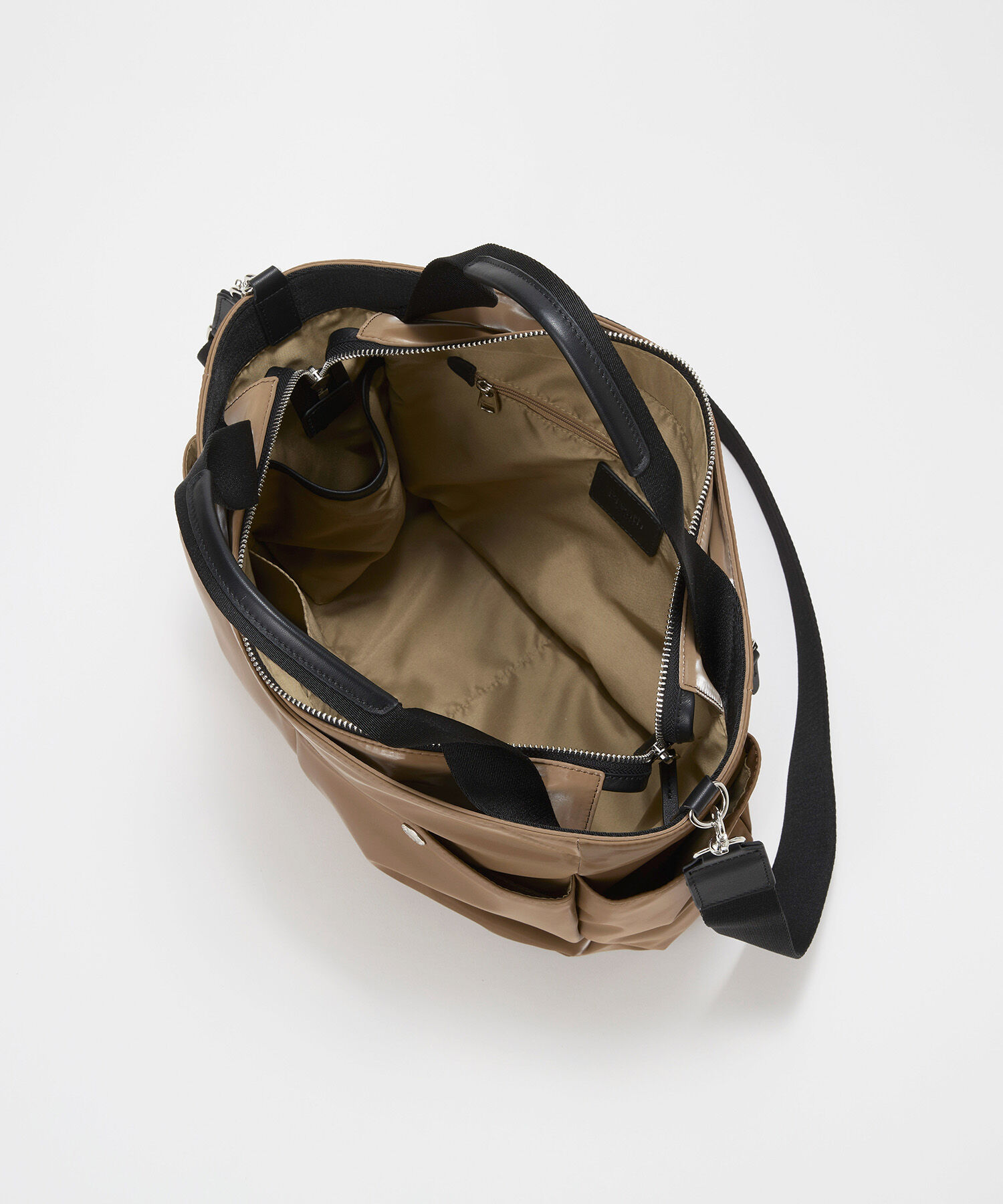 TOPKAPI BREATH「【Breath TOPKAPI】Train 防水ポリエステル ショルダー付き A4 トートバッグ / キャリー対応」|トートバッグ|