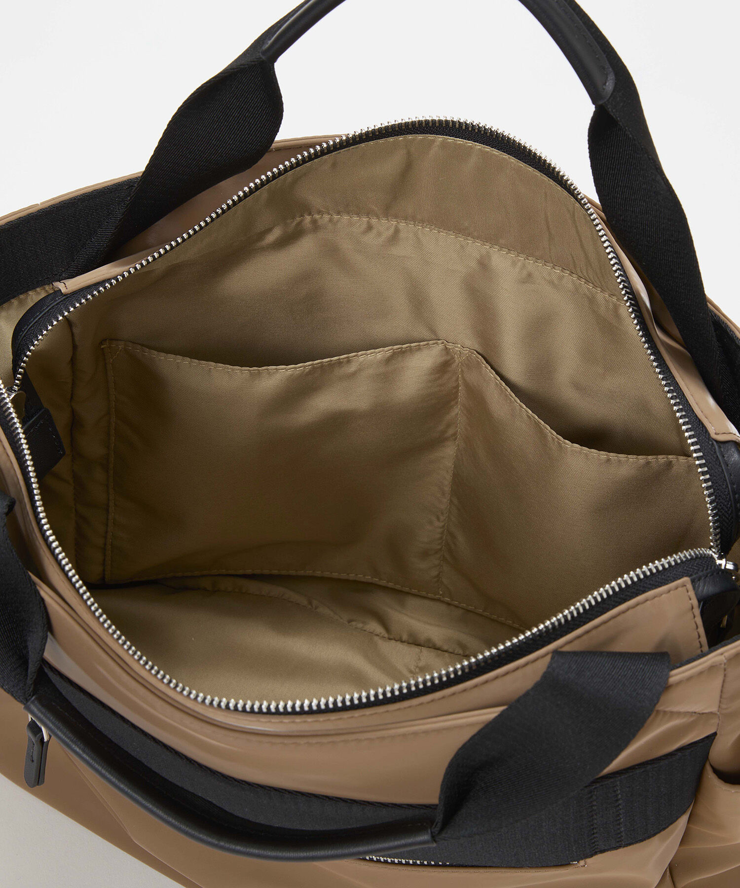 TOPKAPI BREATH「【Breath TOPKAPI】Train 防水ポリエステル ショルダー付き A4 トートバッグ / キャリー対応」|トートバッグ|