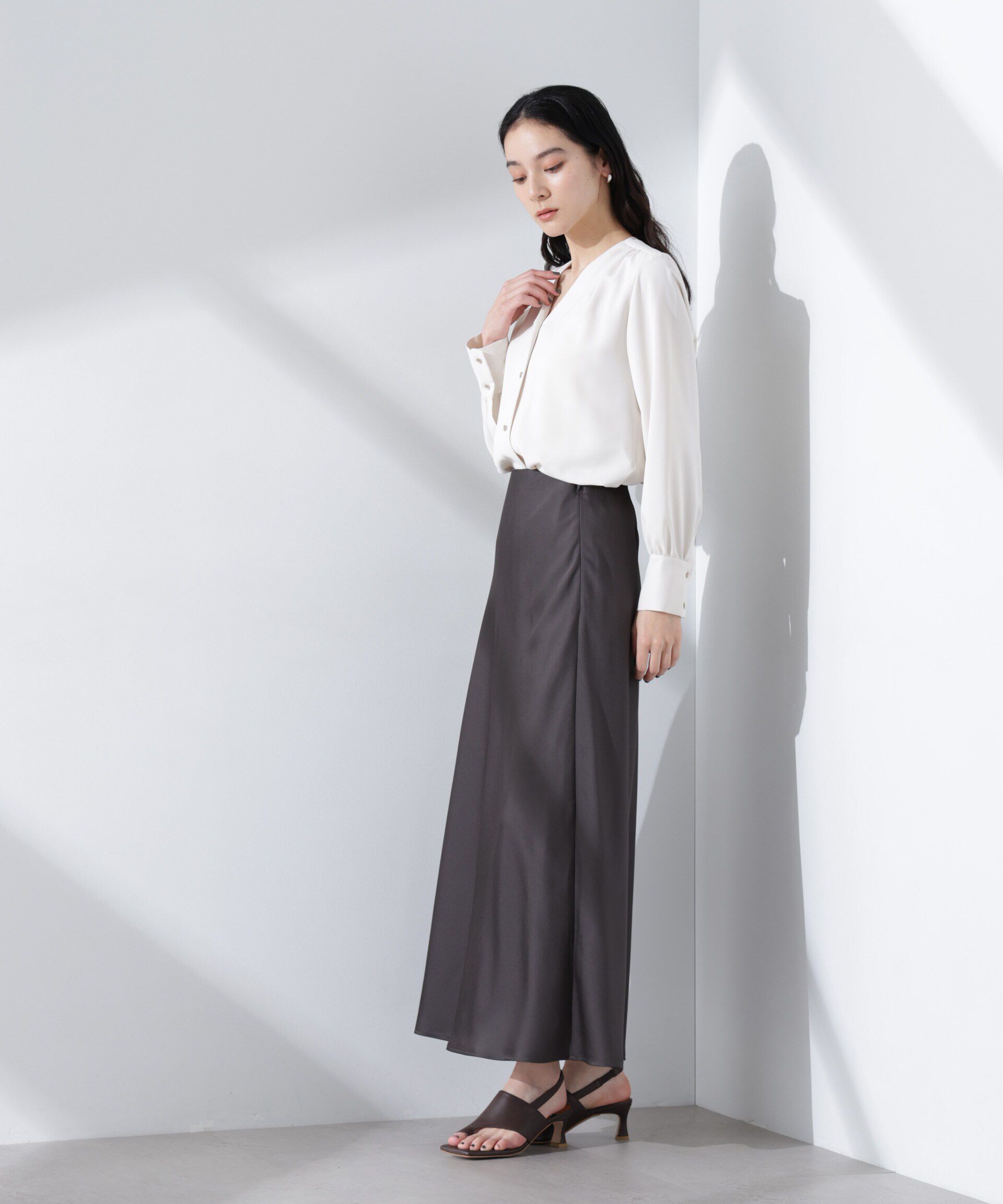 nano･universe「サテンバイヤスロングナロースカート」|スカート|