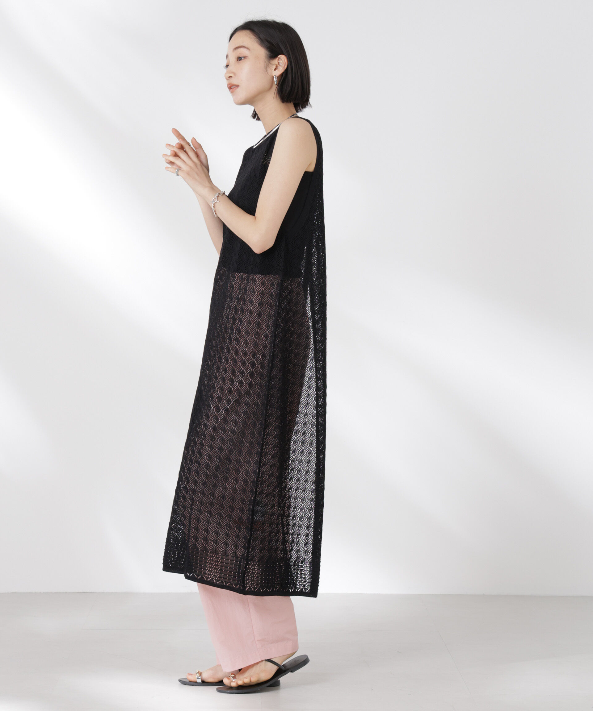 nano･universe「前後2wayダイヤ透かし柄ノースリーブニットワンピース」|ワンピース|