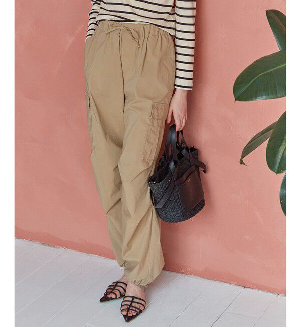23区「【SLOW/好評につき新色追加】ミリタリーストレッチタフタ  カーゴパンツ」|カーゴ|ベージュ系