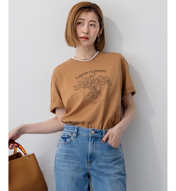 23区「【洗える】JANE PACKERコラボ フラワー刺繍 Tシャツ」|Tシャツ・カットソー|キャメル系