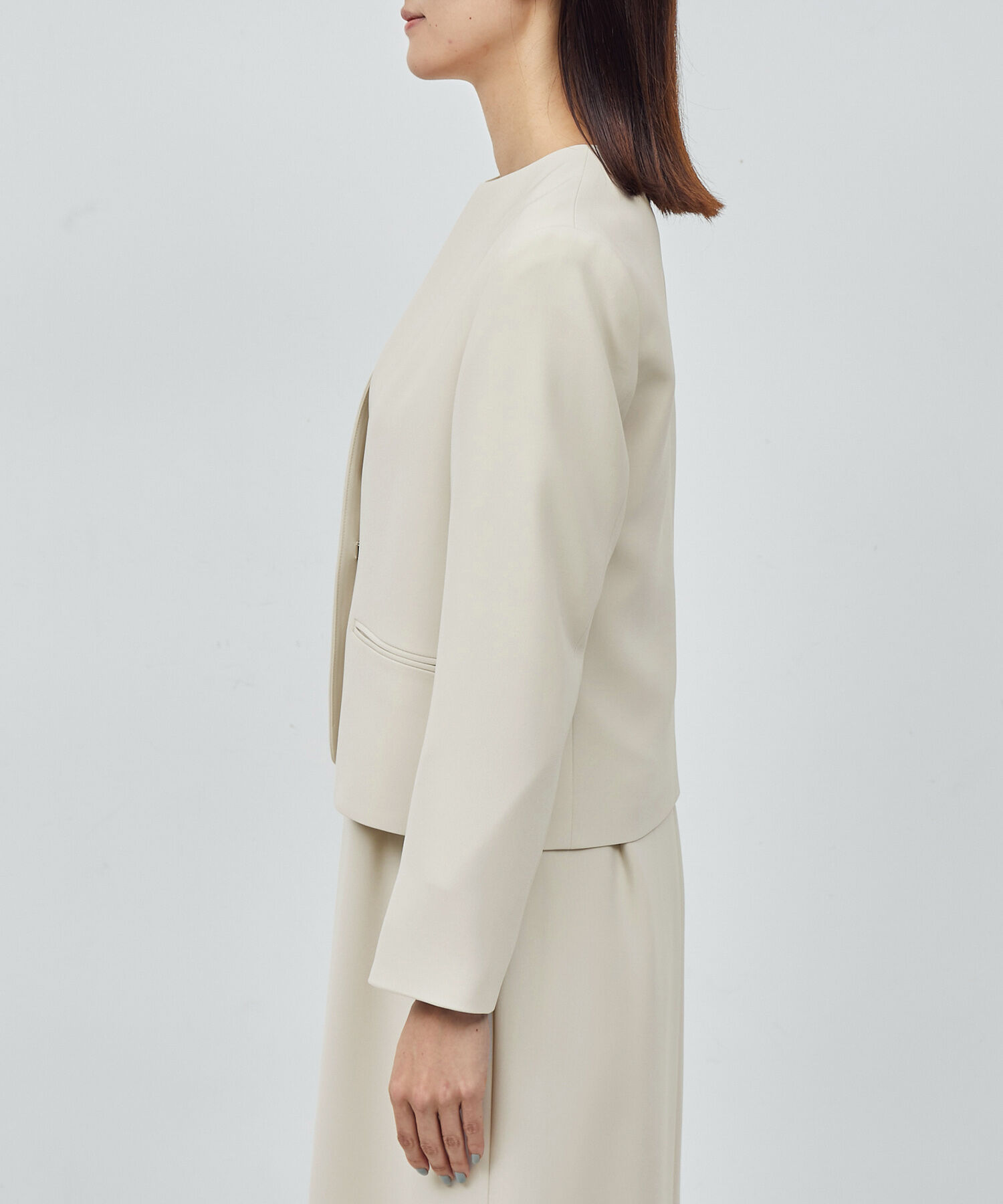 ROPE「トリアセテートダブルクロス クルーネックジャケット【セレモニー/通勤対応】【洗える】」|ノーカラージャケット|