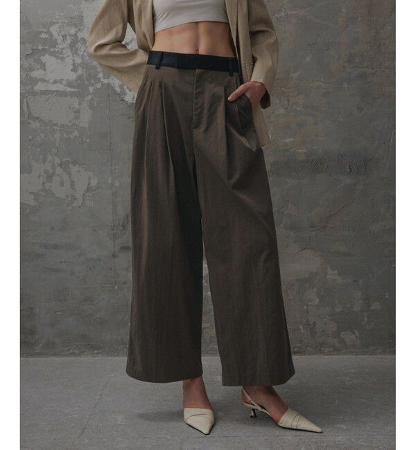 ADAM ET ROPE'「【EMOELLE】バイカラーベルトドレスパンツ」|チノ|ブラウン系(22)