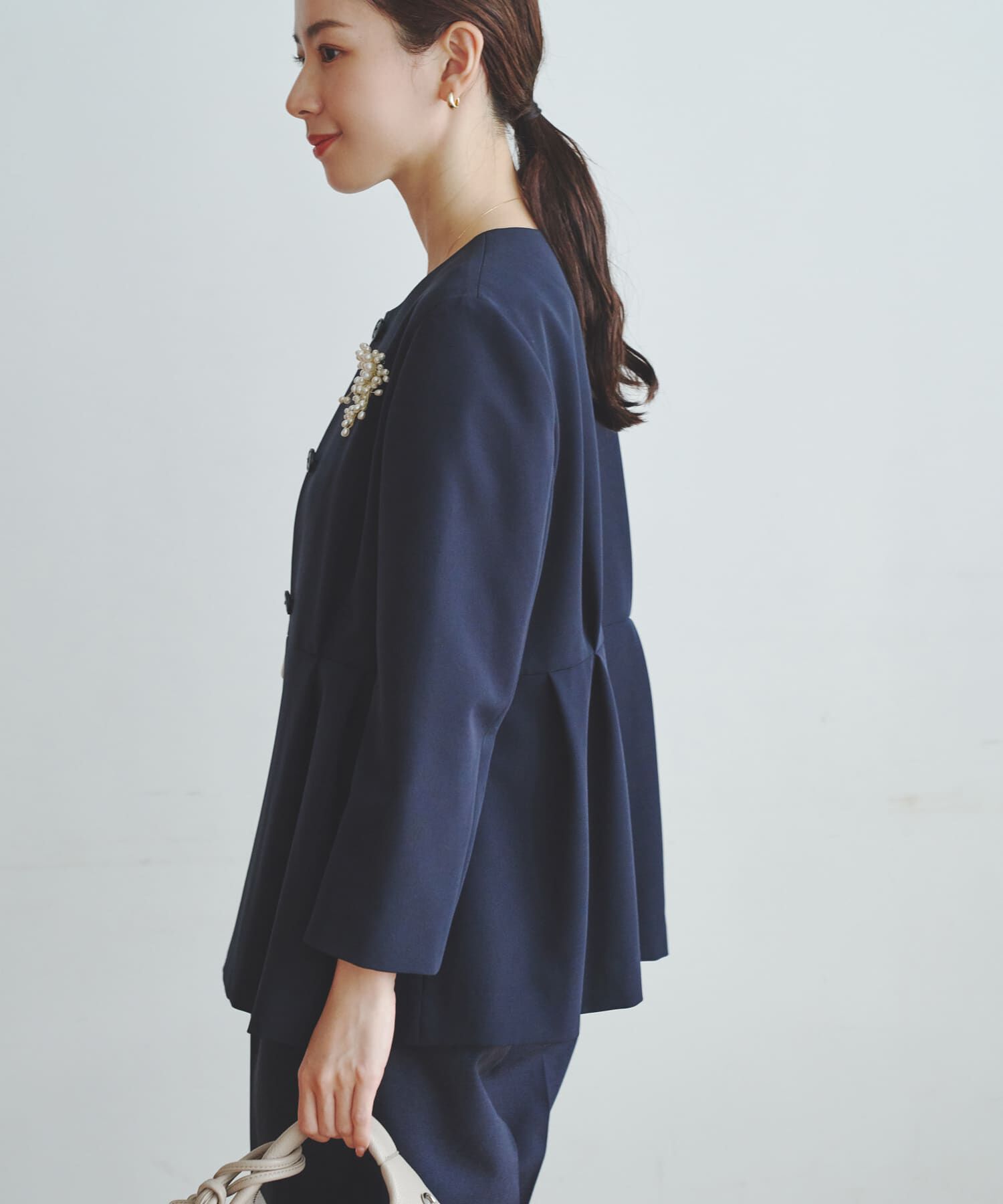 URBAN RESEARCH「ノーカラーペプラムジャケット」|ノーカラージャケット|