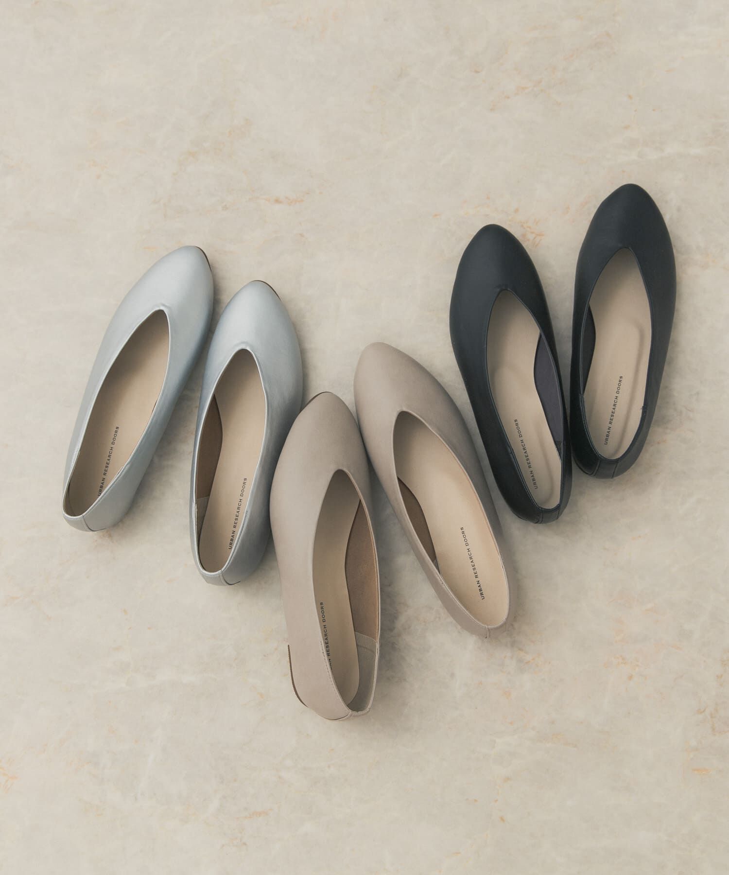 URBAN RESEARCH DOORS「Vカットパンプス」|パンプス|