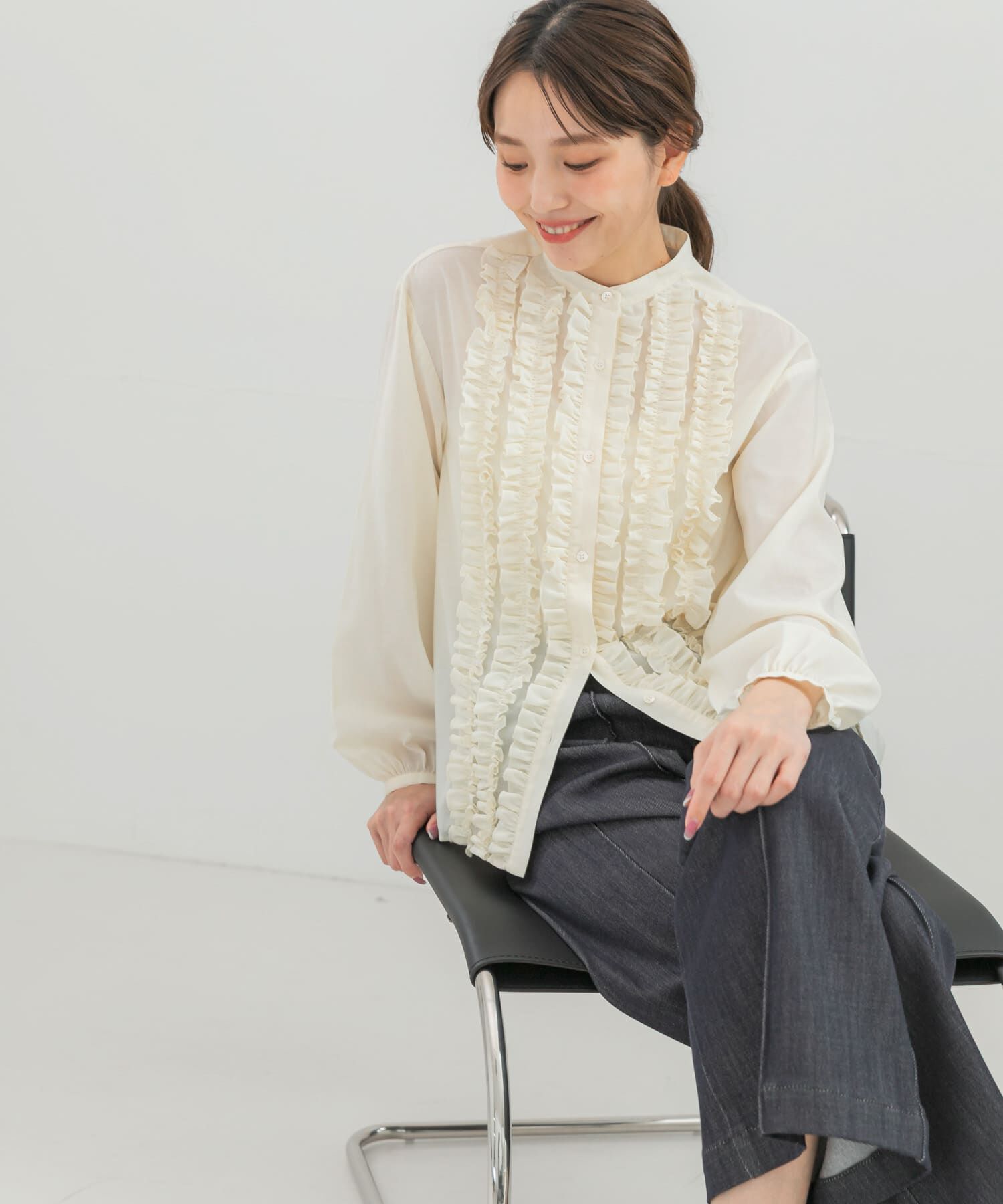 URBAN RESEARCH ROSSO「『WEB限定』フロントフリルデザインブラウス」|シャツ・ブラウス|