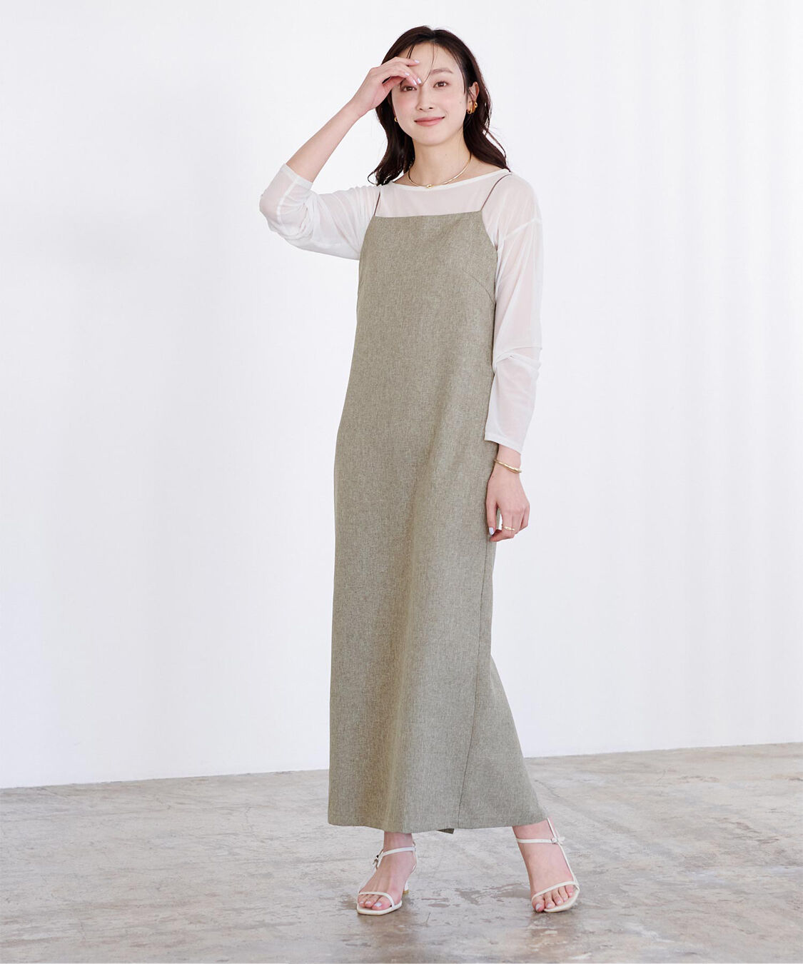 ur's「リネンライクIラインキャミワンピース」|ワンピース|サンドベージュ