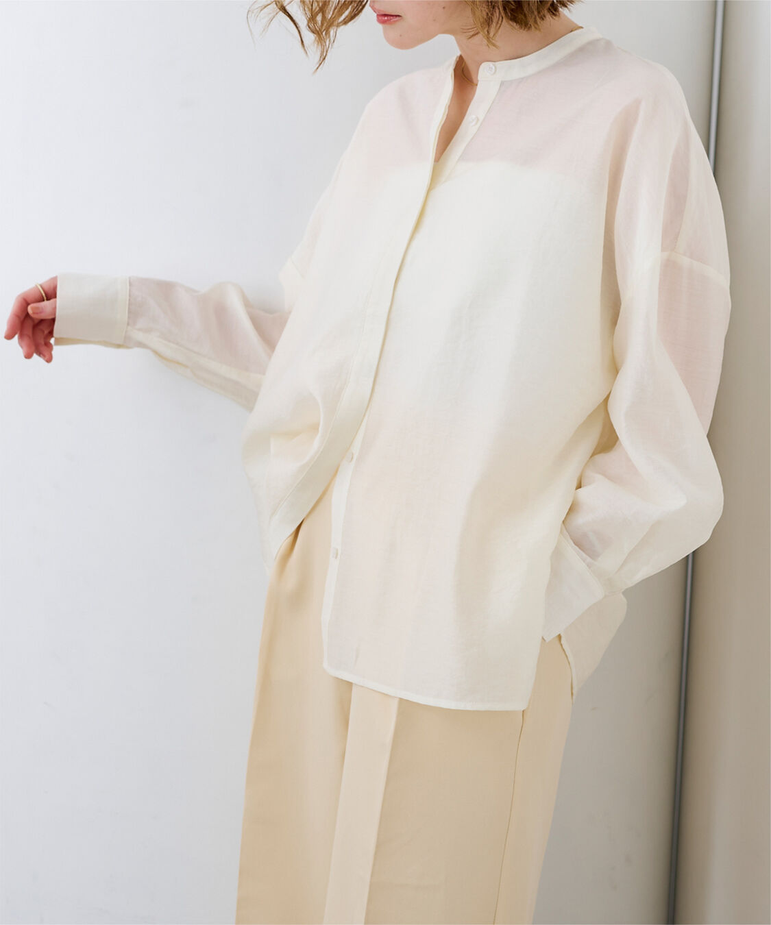 ur's「バックヨークシアーシャツ」|シャツ・ブラウス|アイボリー