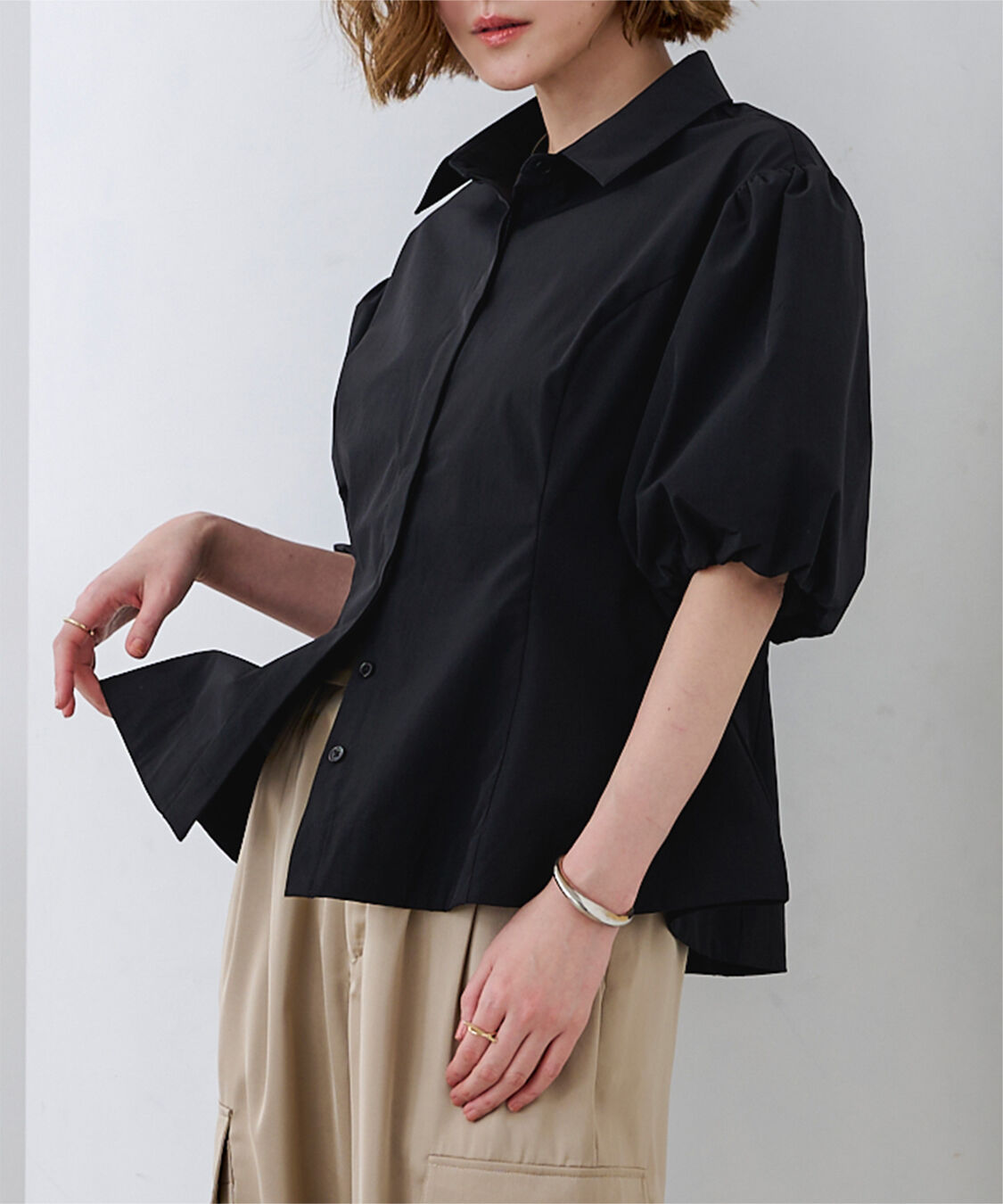 ur's「バルーンスリーブウエストシェイプブラウス」|シャツ・ブラウス|ブラック
