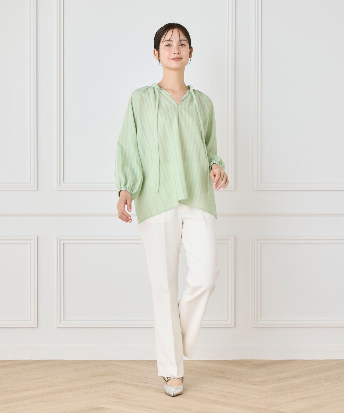 INED「《大きいサイズ》からみ織ブラウス」|シャツ・ブラウス|