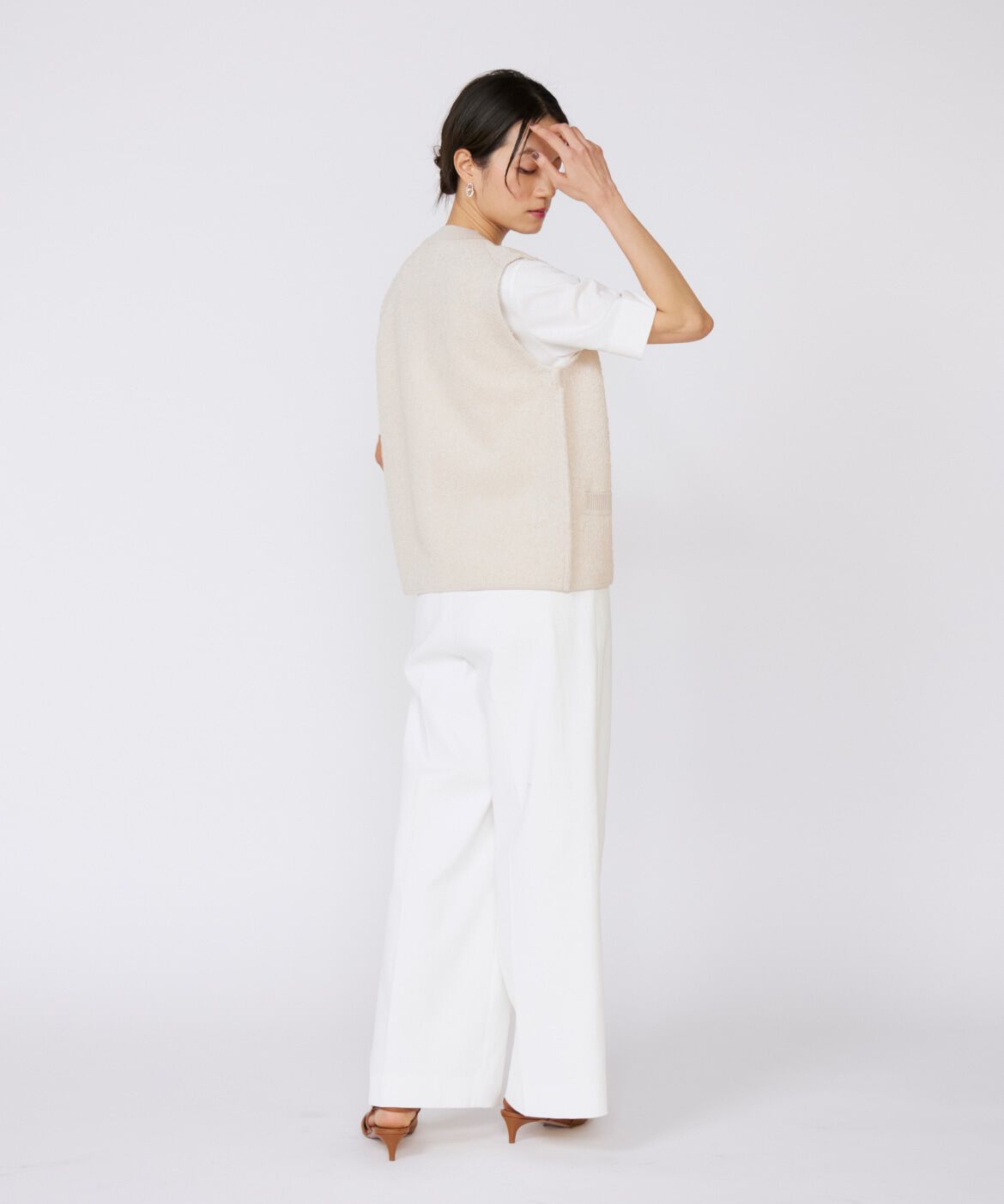 INED「Vネックニットジレ」|ニット・セーター|