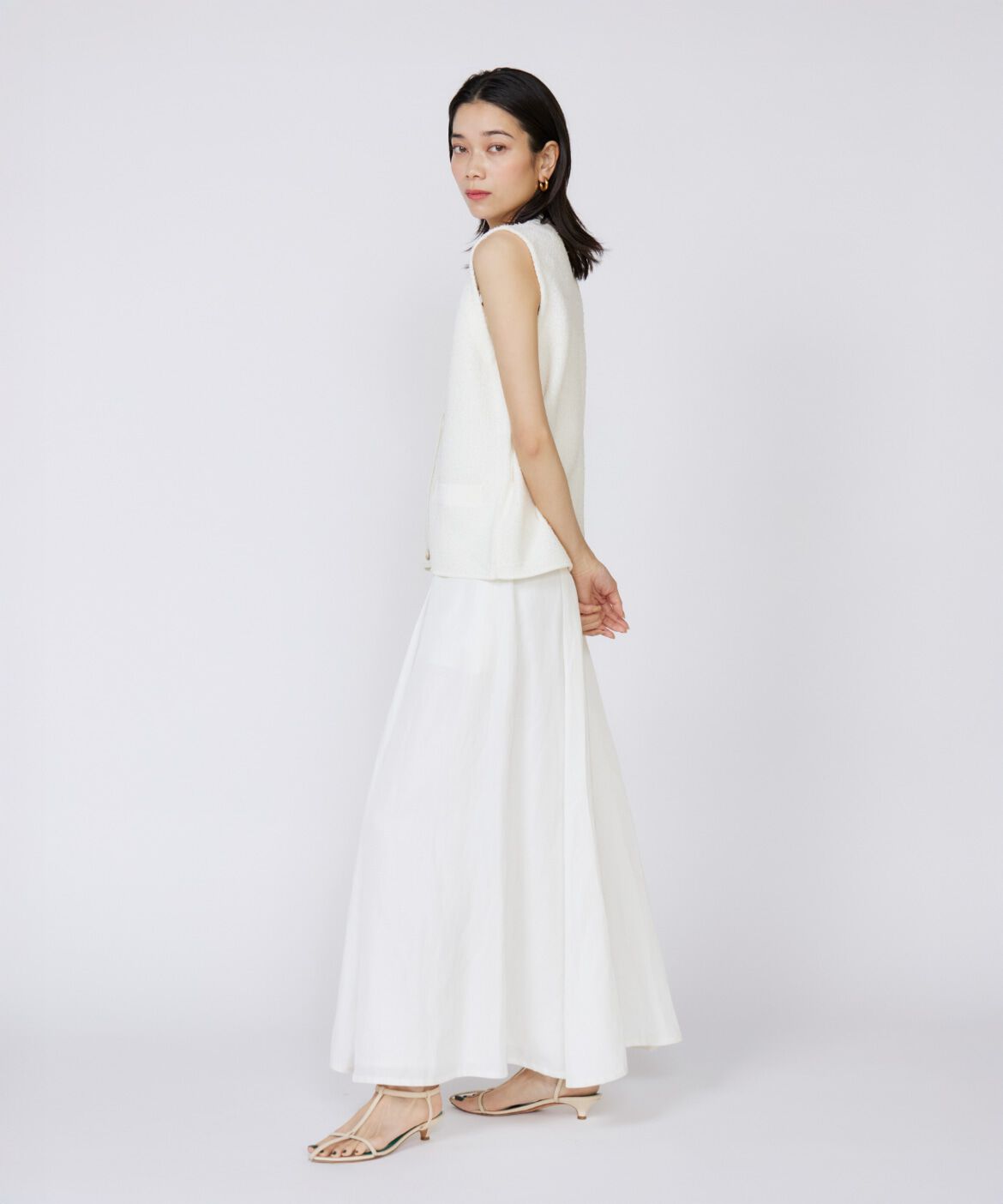 INED「Vネックニットジレ」|ニット・セーター|