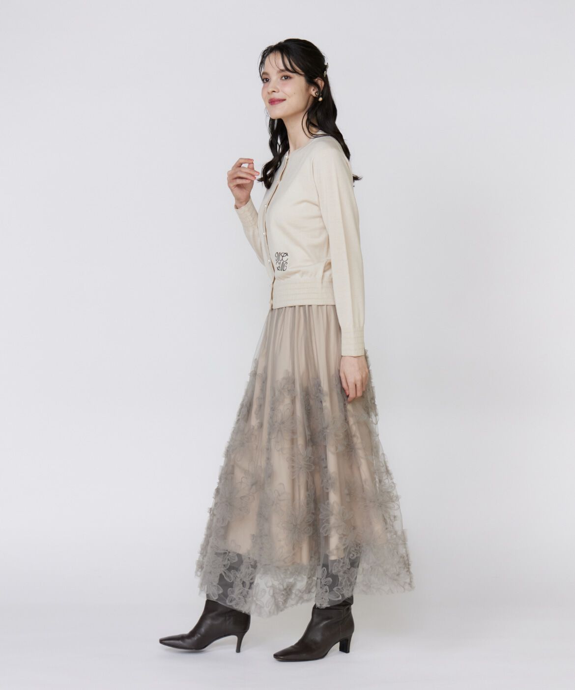 Maglie le cassetto「手描き花刺繍チュールスカート」|スカート|