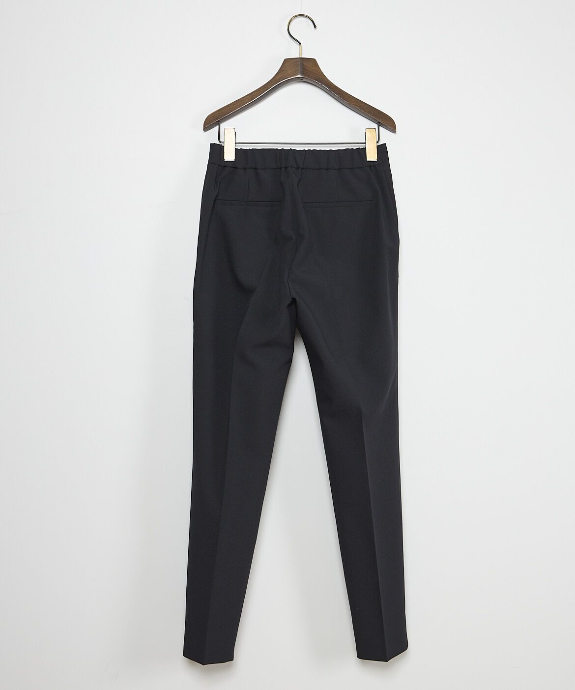 INED「Louise美脚テーパードパンツ」|スラックス|