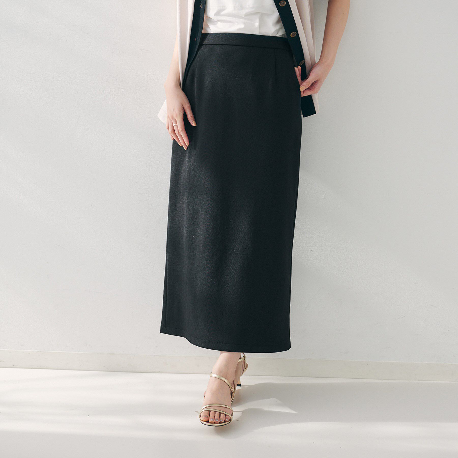 UNTITLED「【後ろウエストゴム/ストレッチ性/オンオフ】ジャージナロースカート」|スカート|ブラック(019)