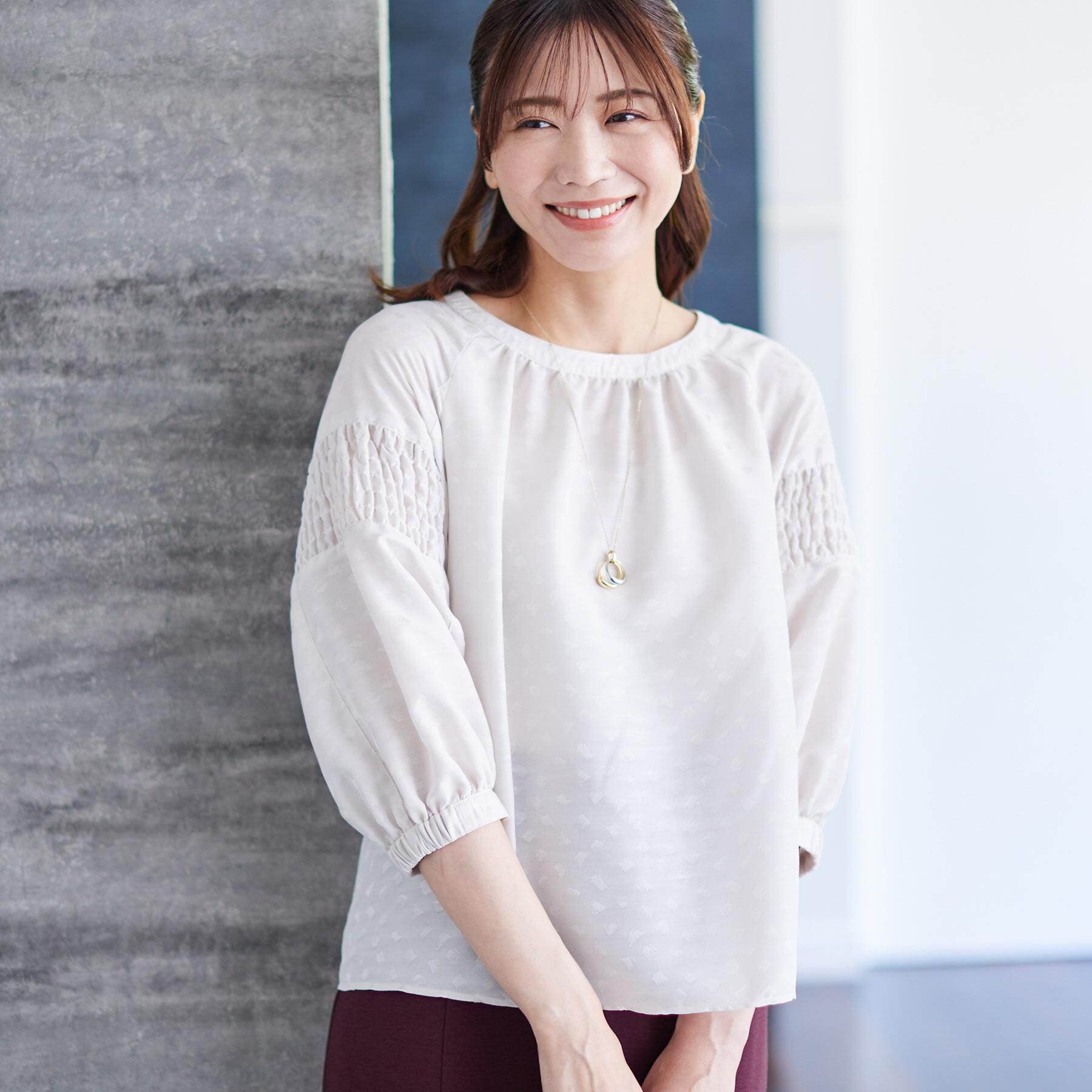 Reflect「【一枚で着映える◎】レオパード風ジャカードブラウス」|シャツ・ブラウス|ライトベージュ(45