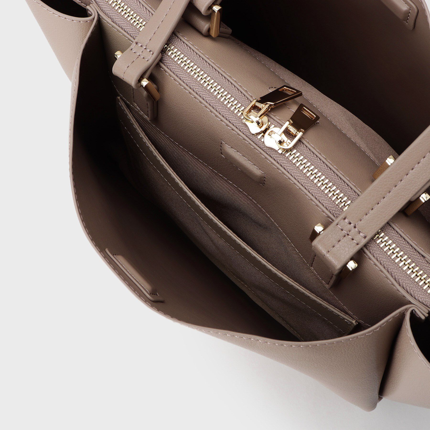 INDIVI「【A4収納可能／合皮】キャリアタックバッグ」|トートバッグ|