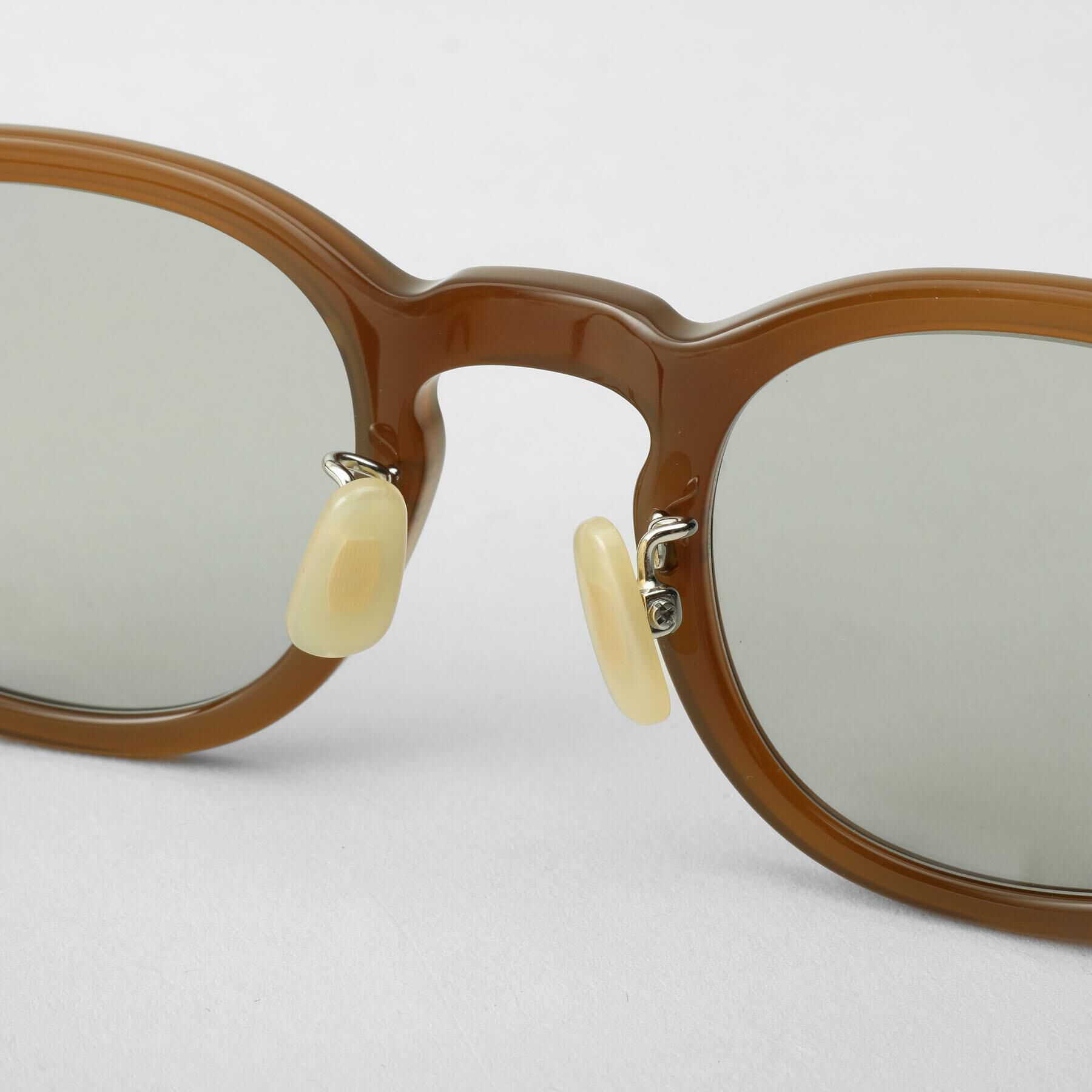 TAKEO KIKUCHI「【TAKEO KIKUCHI &times; THE BEDFORD HOTEL】ウェリントンフレーム サングラ」|メガネ|