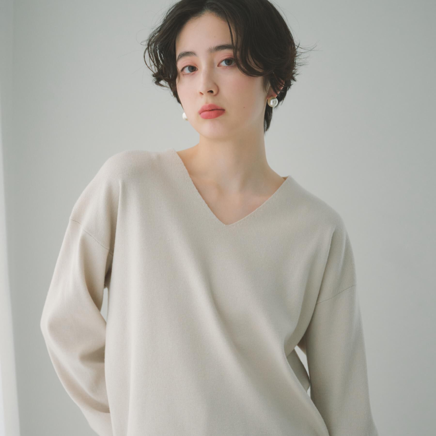 THE SHOP TK「【S-XLサイズ/上品見えが叶う】Vネックニット/蓄熱/洗濯機OK」|ニット・セーター|グレージュ(050)