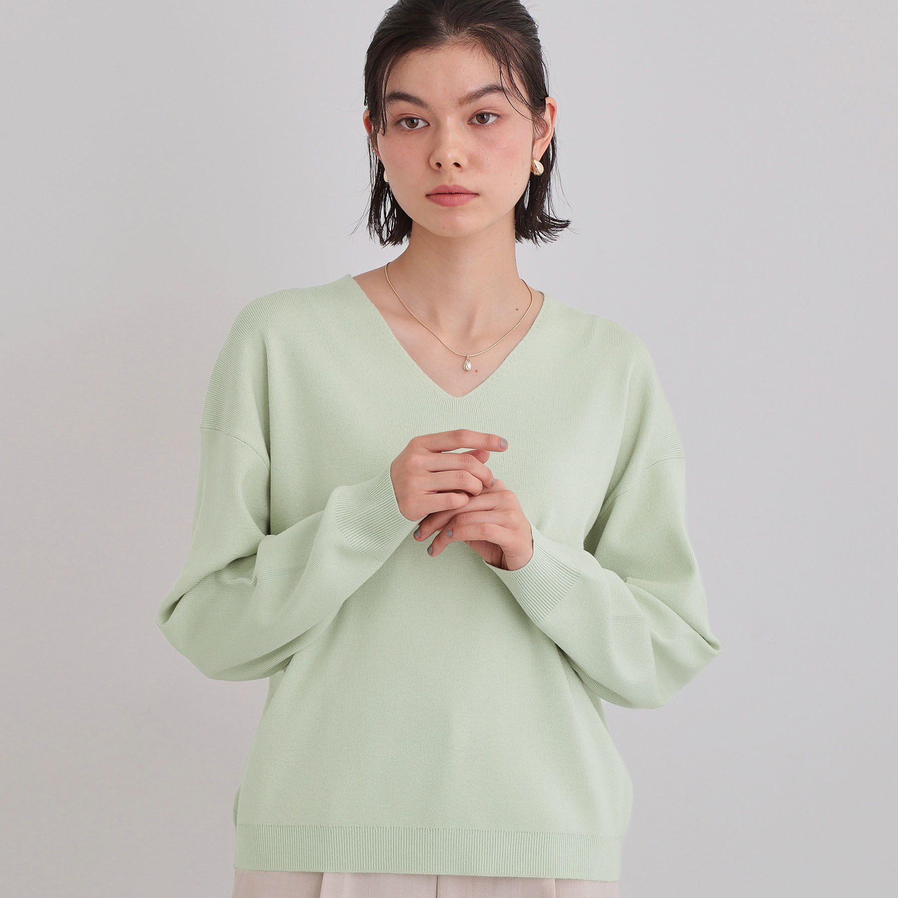 THE SHOP TK「【S-XLサイズ/上品見えが叶う】Vネックニット/蓄熱/洗濯機OK」|ニット・セーター|ライトグリーン(92