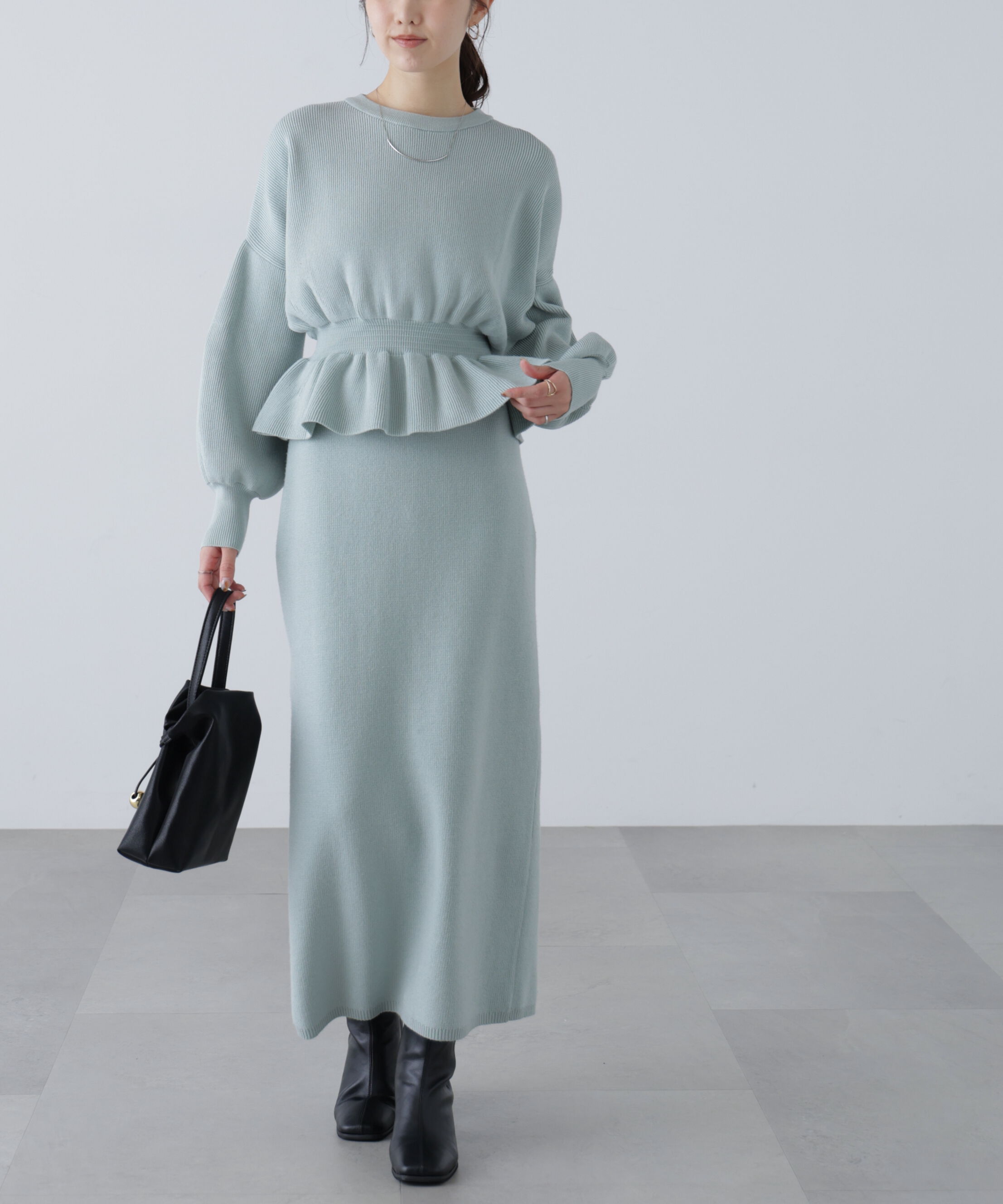  「ペプラムニットセットアップ」|ワンピース|ライトブルー
