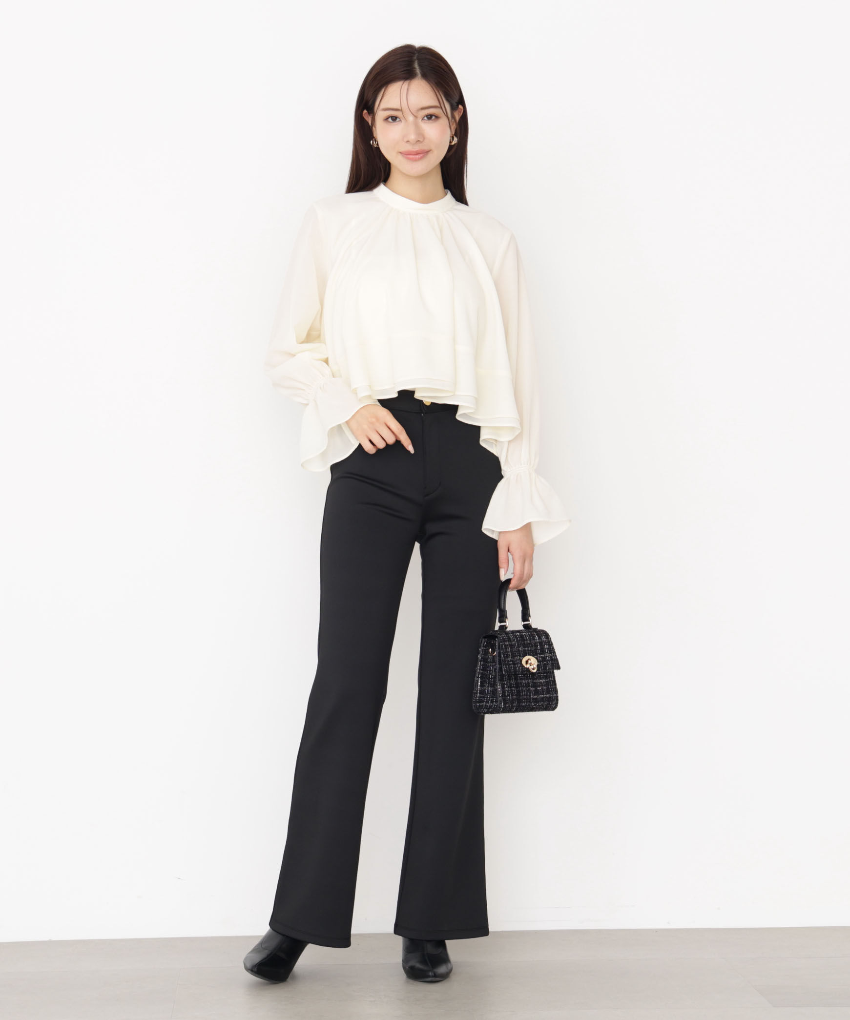 PROPORTION BODY DRESSING「＜ウォッシャブル＞ヘムフレアブラウス 25AW」|シャツ・ブラウス|