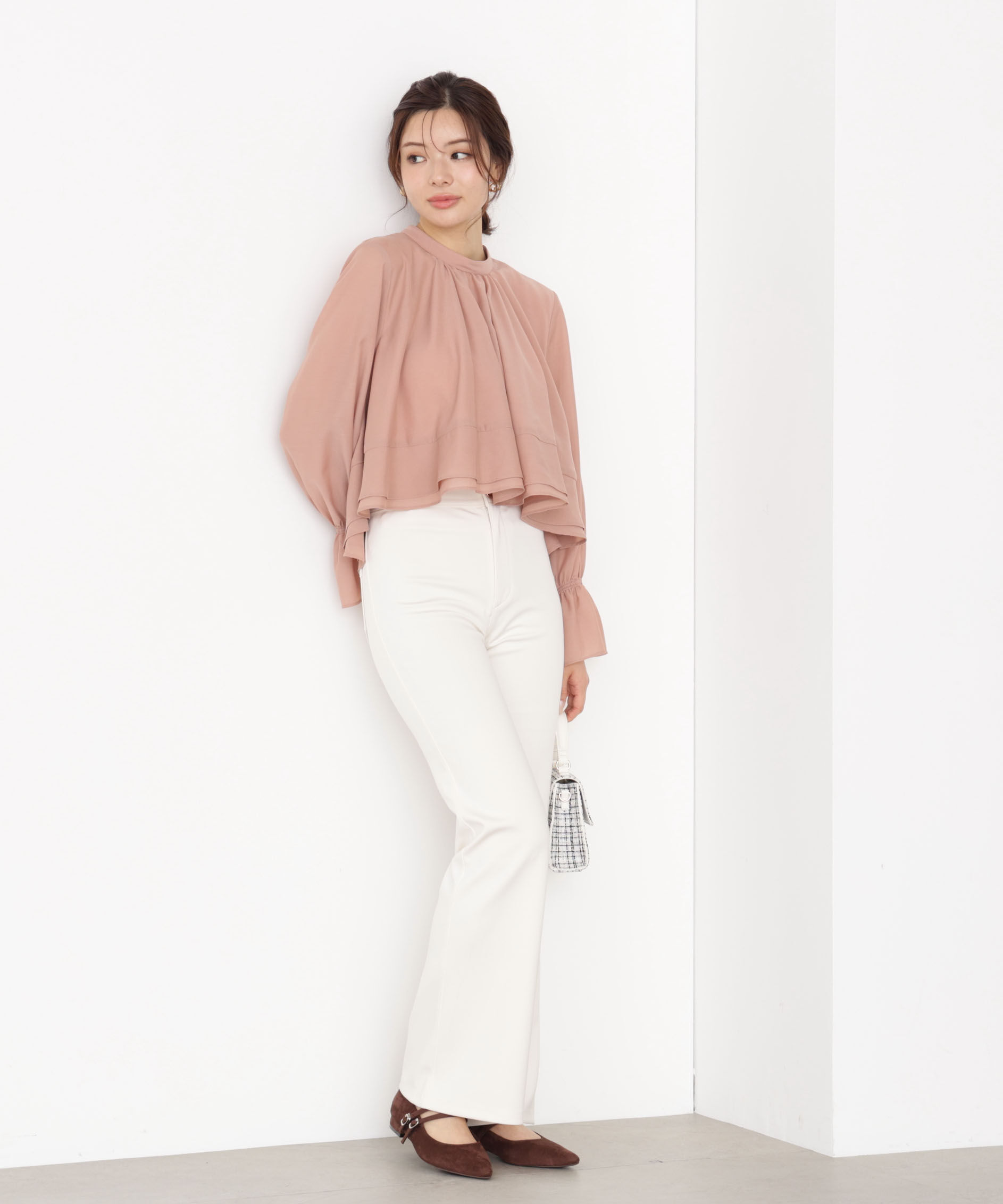 PROPORTION BODY DRESSING「＜ウォッシャブル＞ヘムフレアブラウス 25AW」|シャツ・ブラウス|