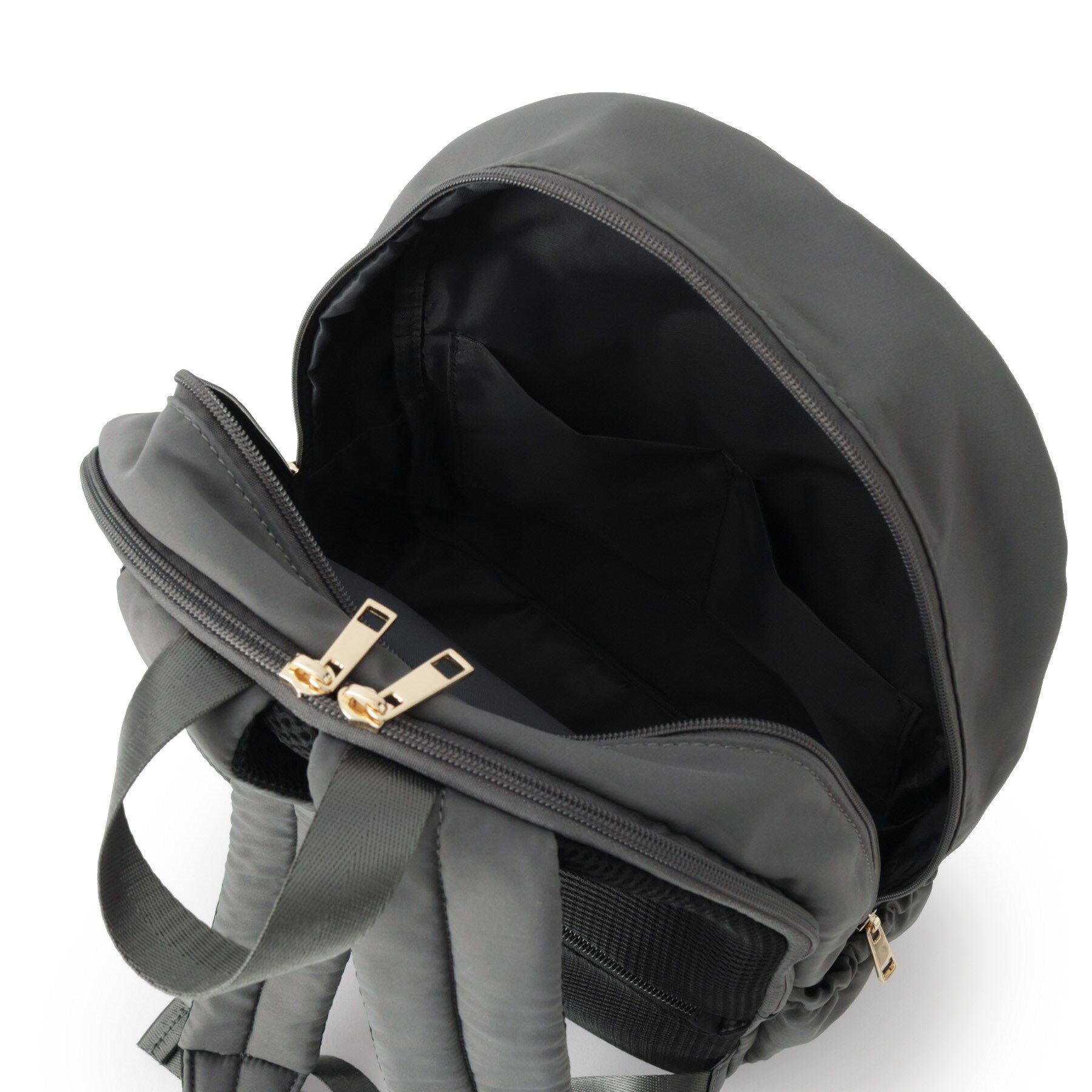 ITS&rsquo;DEMO「【A4対応／9ポケット】ふんわり軽量リュック」|リュック|