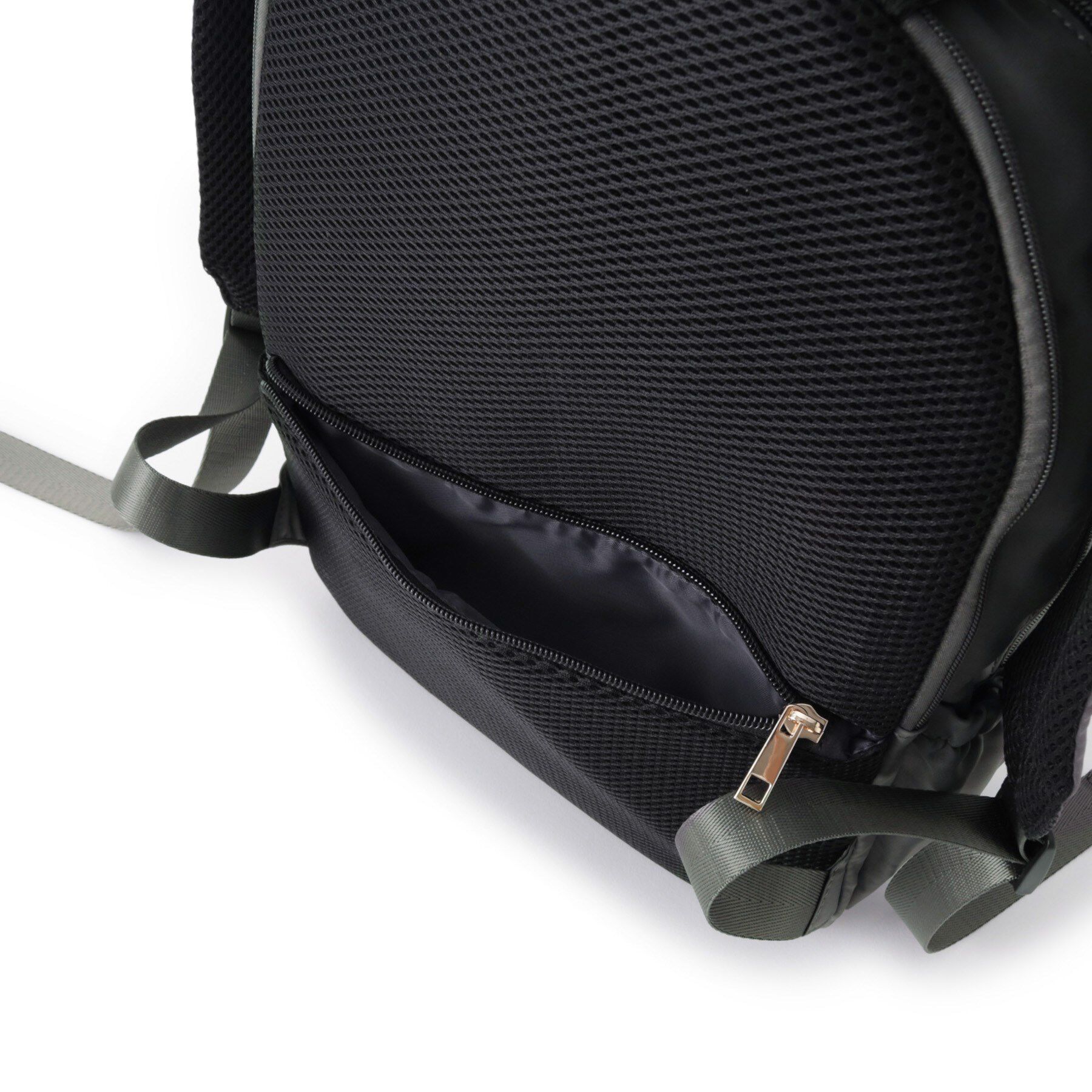 ITS&rsquo;DEMO「【A4対応／9ポケット】ふんわり軽量リュック」|リュック|