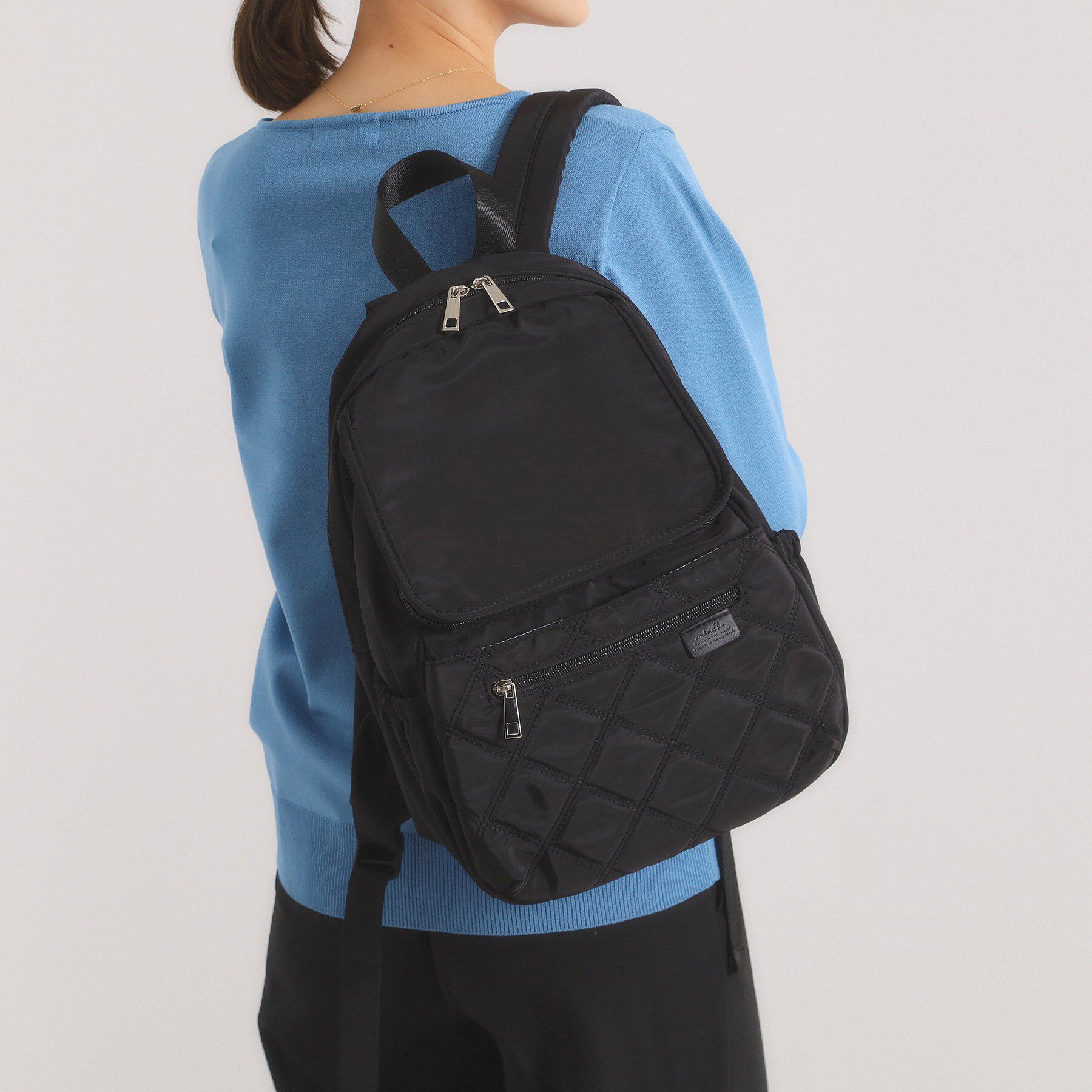 ITS&rsquo;DEMO「【10ポケット／A4】収納アドバイザーキルトリュック」|リュック|ブラック(019)